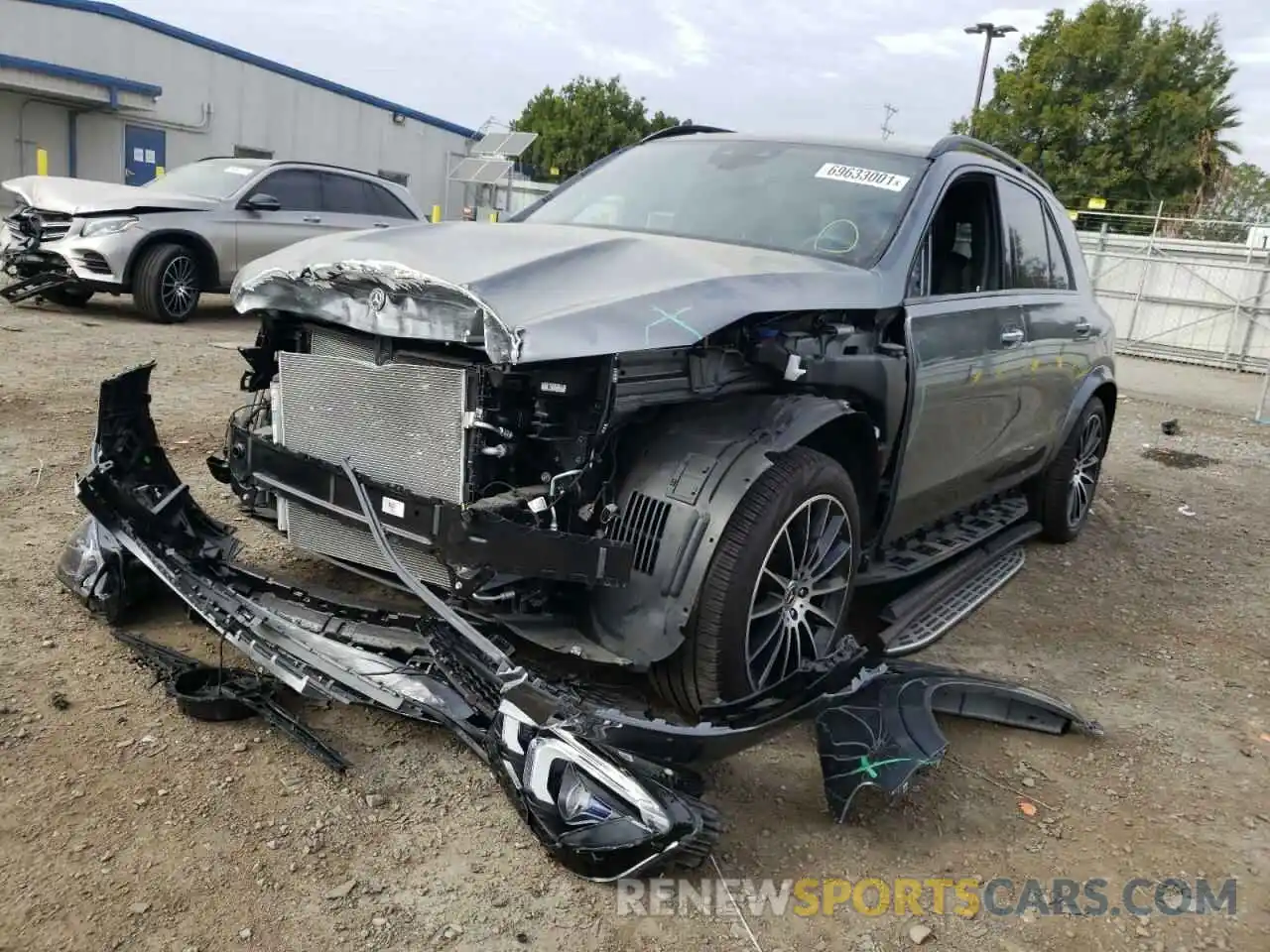 2 Photograph of a damaged car 4JGFB4KB4LA058939 MERCEDES-BENZ GLE-CLASS 2020