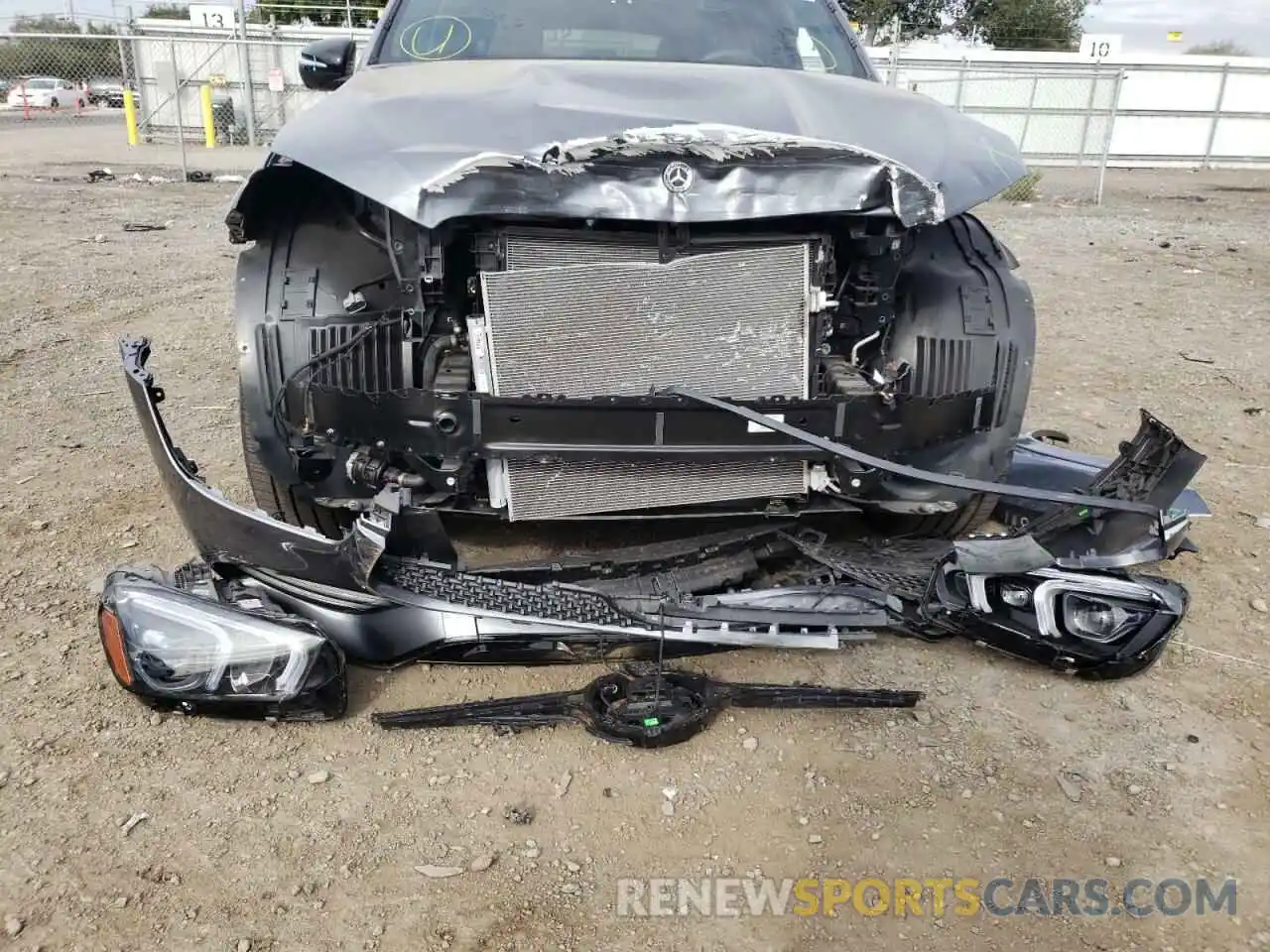 9 Photograph of a damaged car 4JGFB4KB4LA058939 MERCEDES-BENZ GLE-CLASS 2020