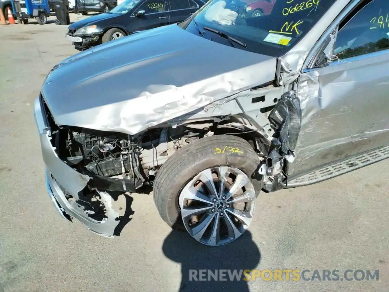 9 Photograph of a damaged car 4JGFB4KB4LA066264 MERCEDES-BENZ GLE-CLASS 2020