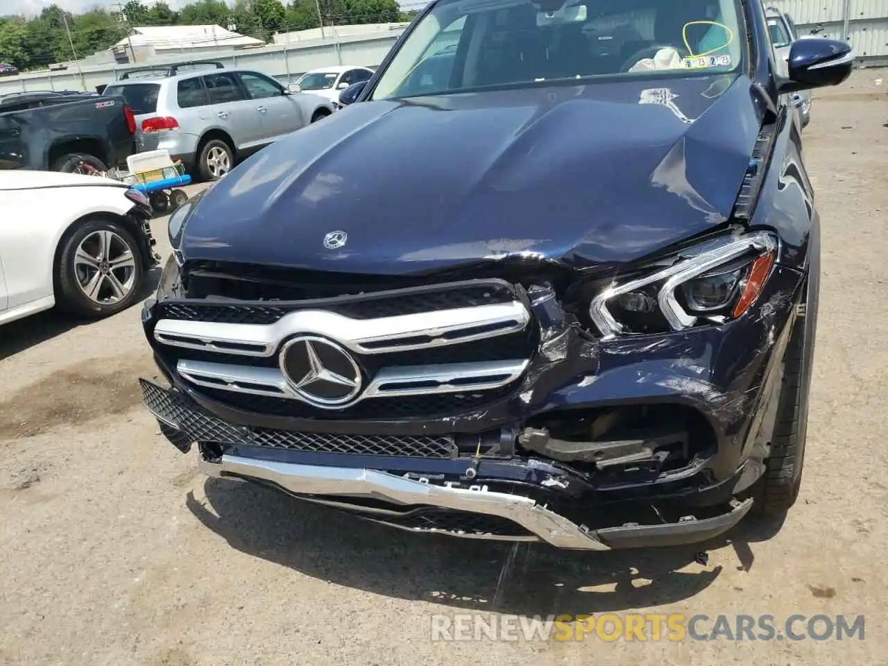 9 Photograph of a damaged car 4JGFB4KB4LA137124 MERCEDES-BENZ GLE-CLASS 2020