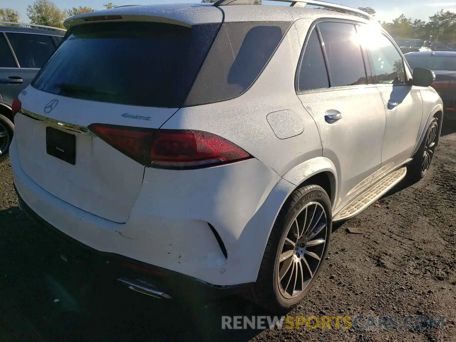 4 Photograph of a damaged car 4JGFB4KB5LA075183 MERCEDES-BENZ GLE-CLASS 2020