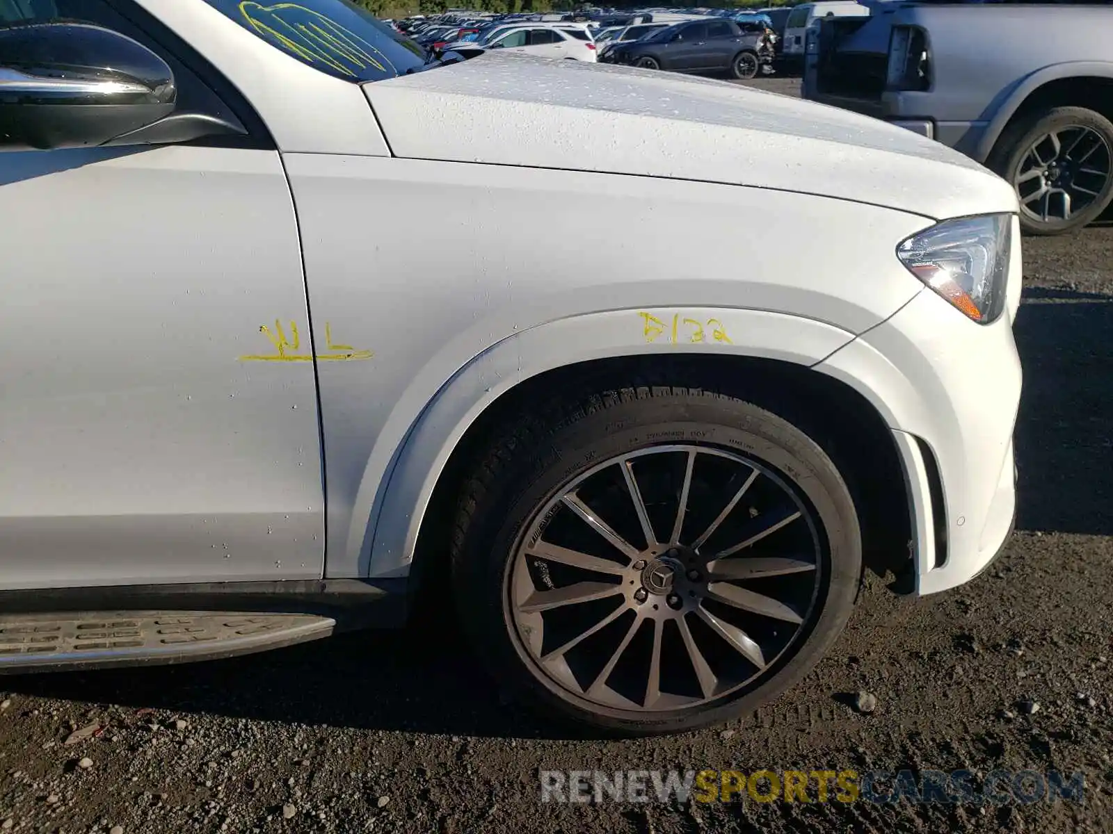 9 Photograph of a damaged car 4JGFB4KB5LA075183 MERCEDES-BENZ GLE-CLASS 2020