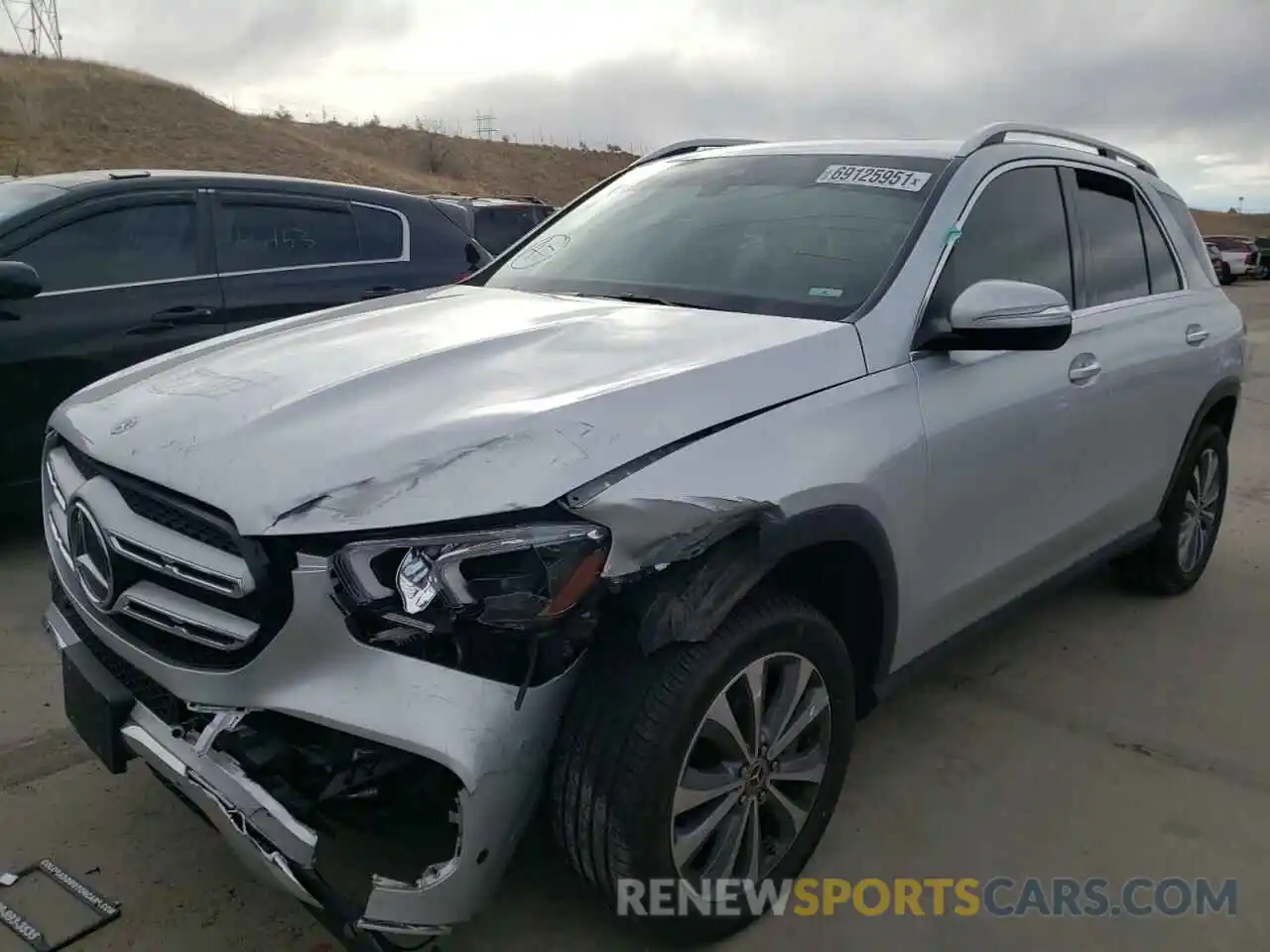 2 Photograph of a damaged car 4JGFB4KB5LA200876 MERCEDES-BENZ GLE-CLASS 2020