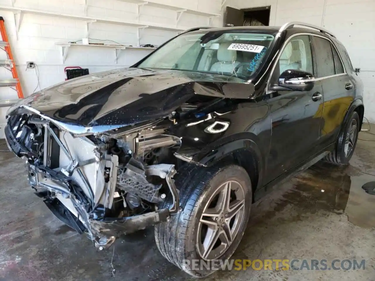 2 Photograph of a damaged car 4JGFB4KB5LA218942 MERCEDES-BENZ GLE-CLASS 2020