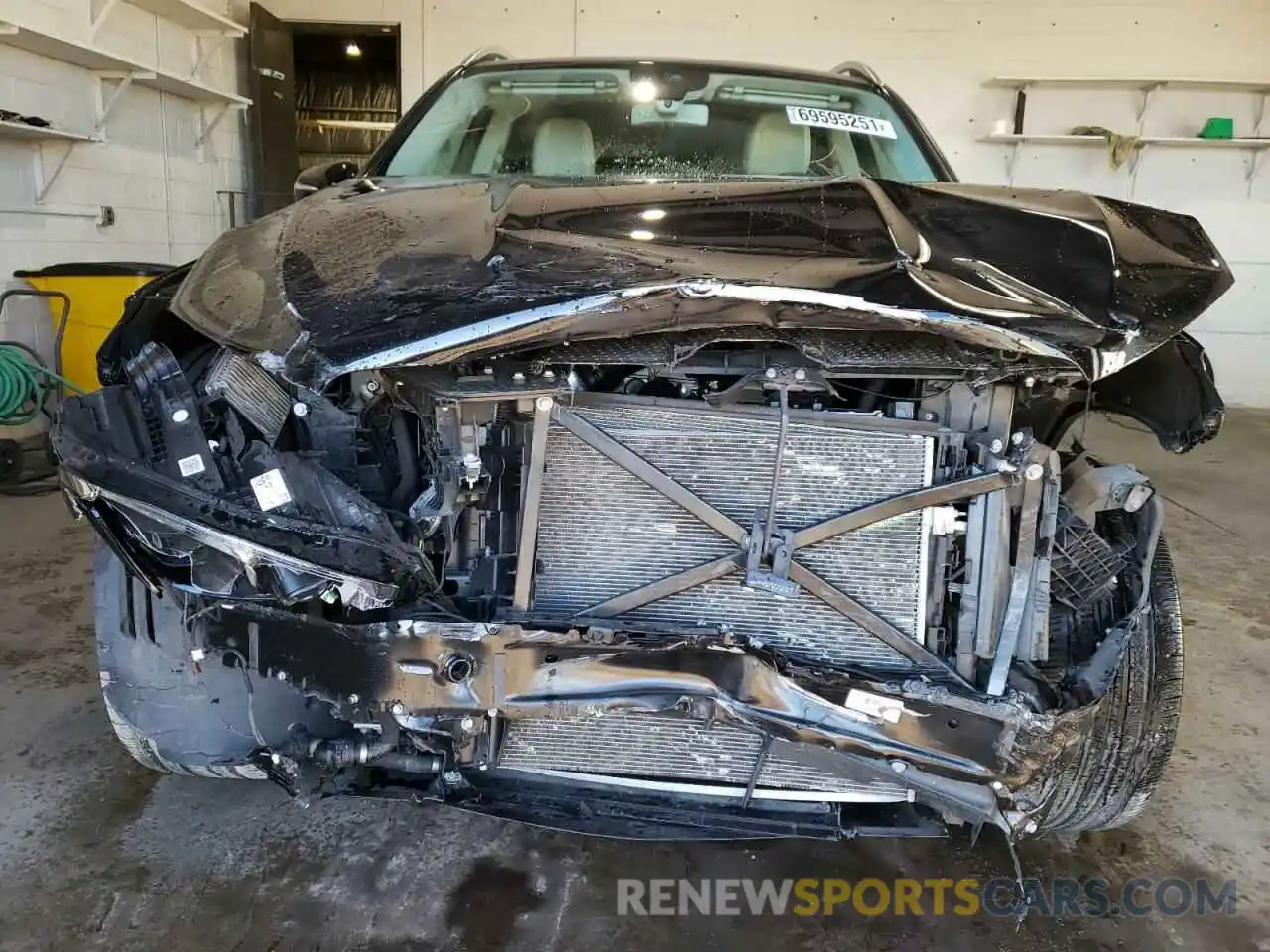 9 Photograph of a damaged car 4JGFB4KB5LA218942 MERCEDES-BENZ GLE-CLASS 2020