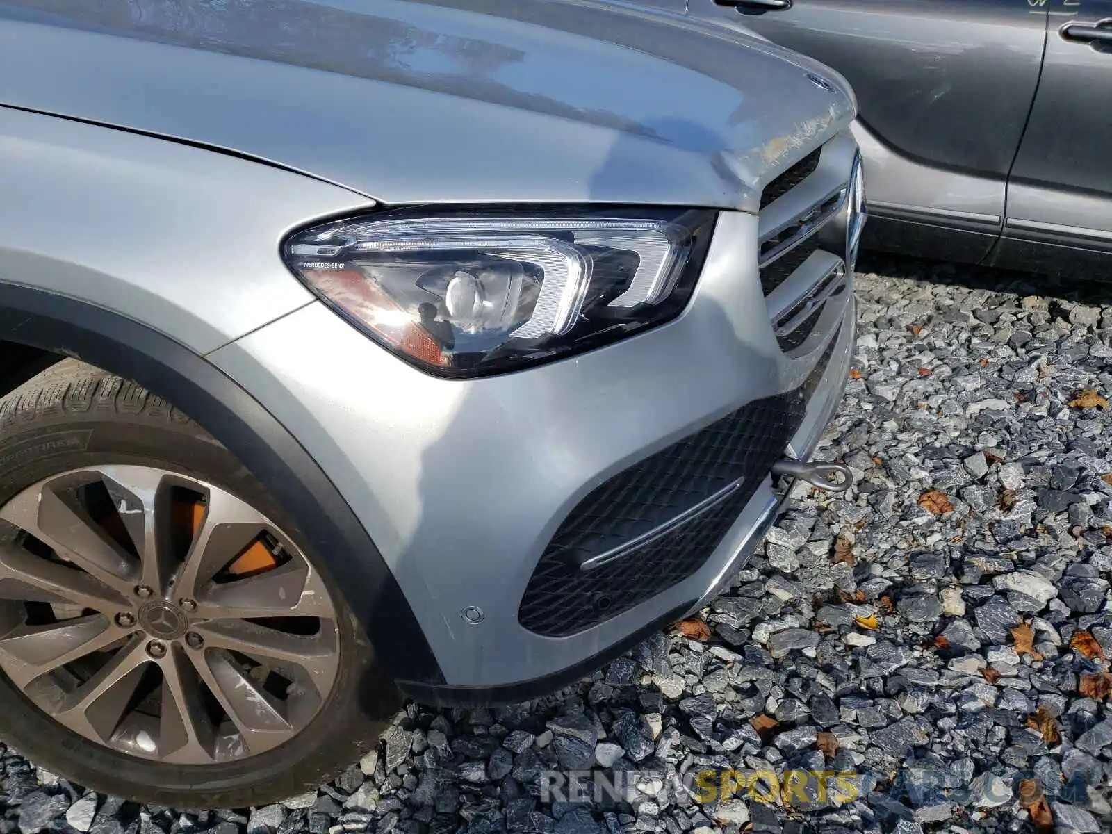 9 Photograph of a damaged car 4JGFB4KB5LA285718 MERCEDES-BENZ GLE-CLASS 2020