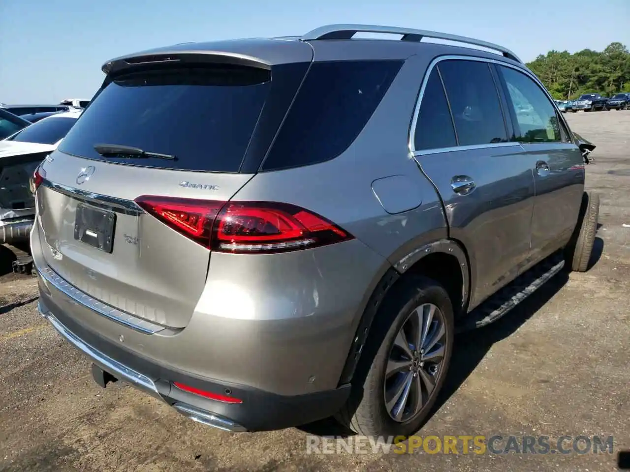 4 Photograph of a damaged car 4JGFB4KB6LA024355 MERCEDES-BENZ GLE-CLASS 2020