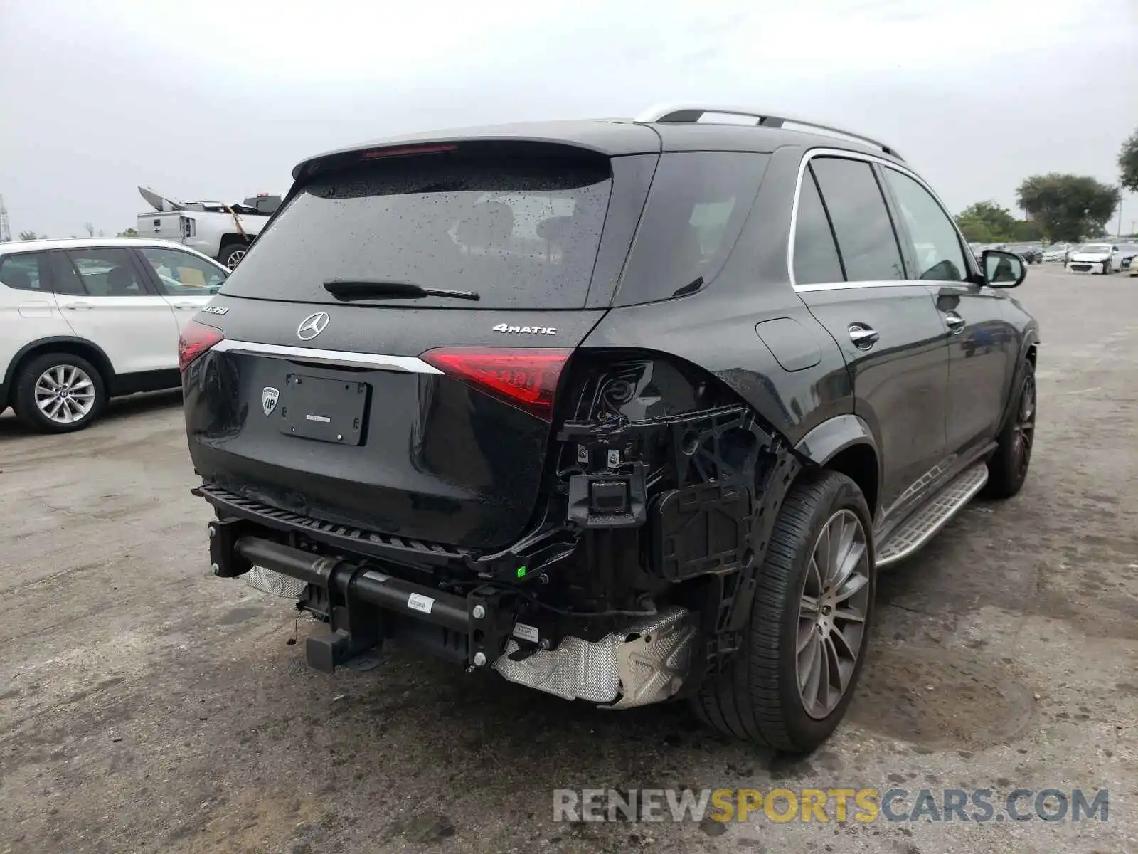 4 Photograph of a damaged car 4JGFB4KB6LA150263 MERCEDES-BENZ GLE-CLASS 2020