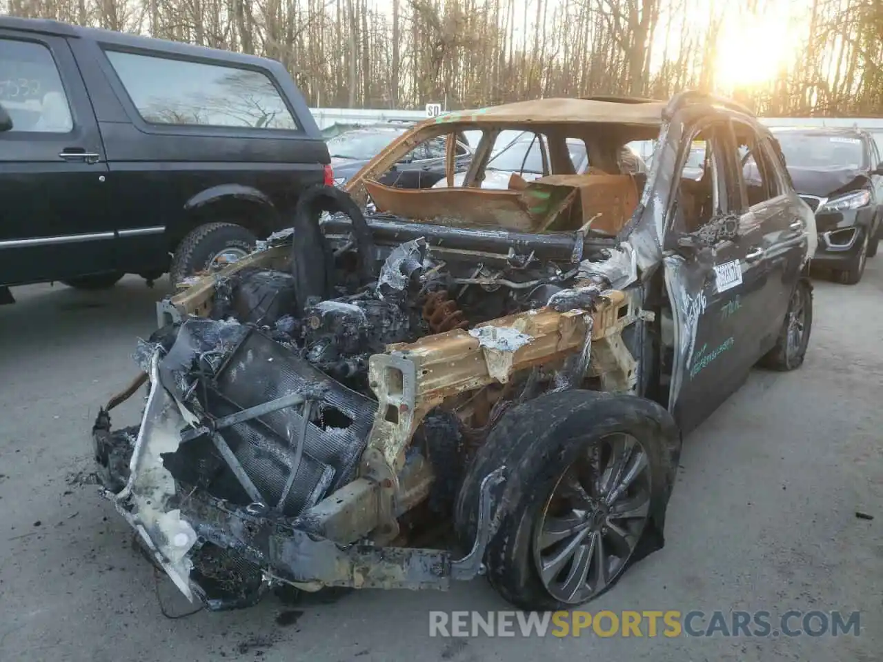 2 Photograph of a damaged car 4JGFB4KB6LA151476 MERCEDES-BENZ GLE-CLASS 2020