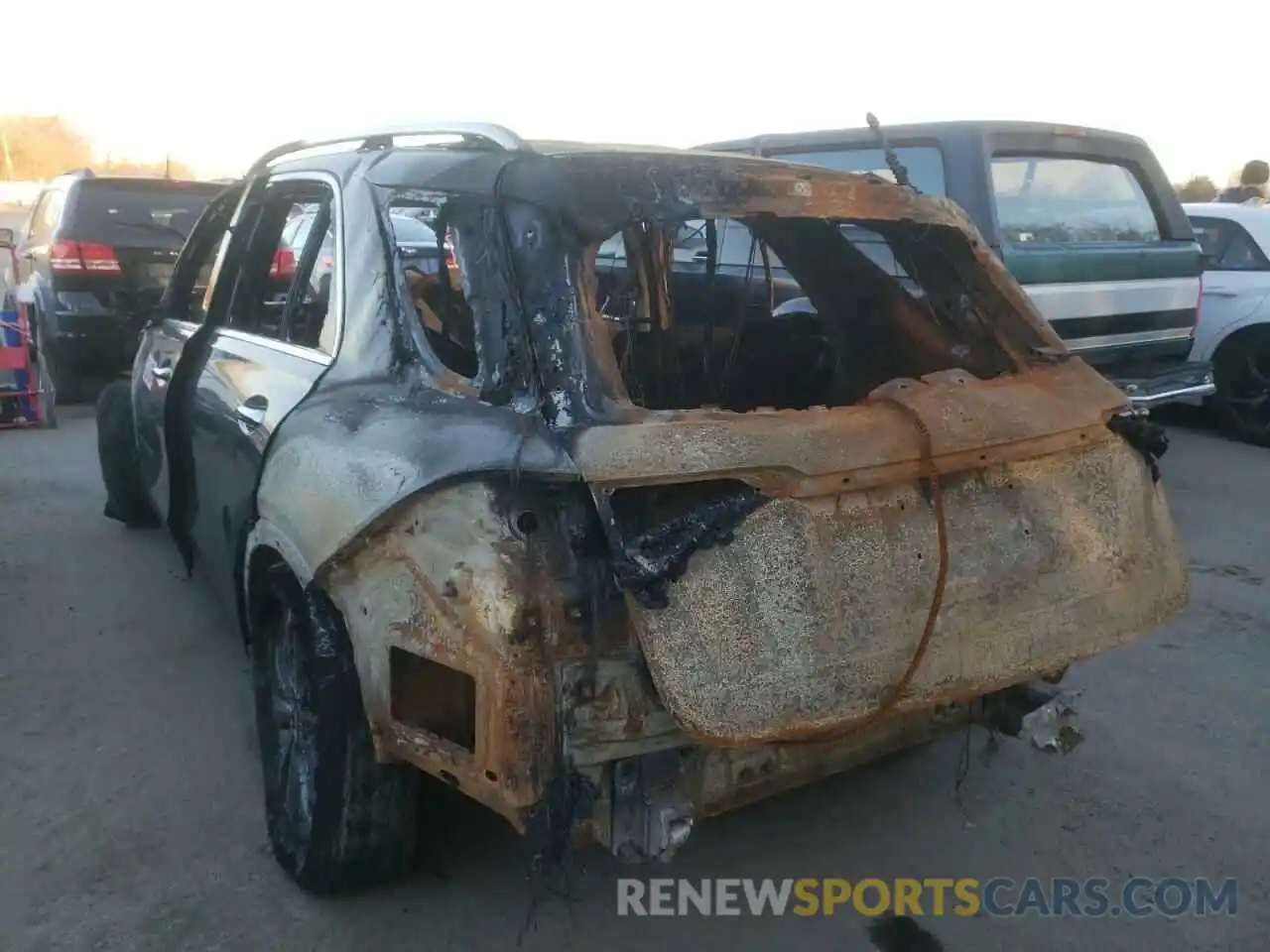 3 Photograph of a damaged car 4JGFB4KB6LA151476 MERCEDES-BENZ GLE-CLASS 2020