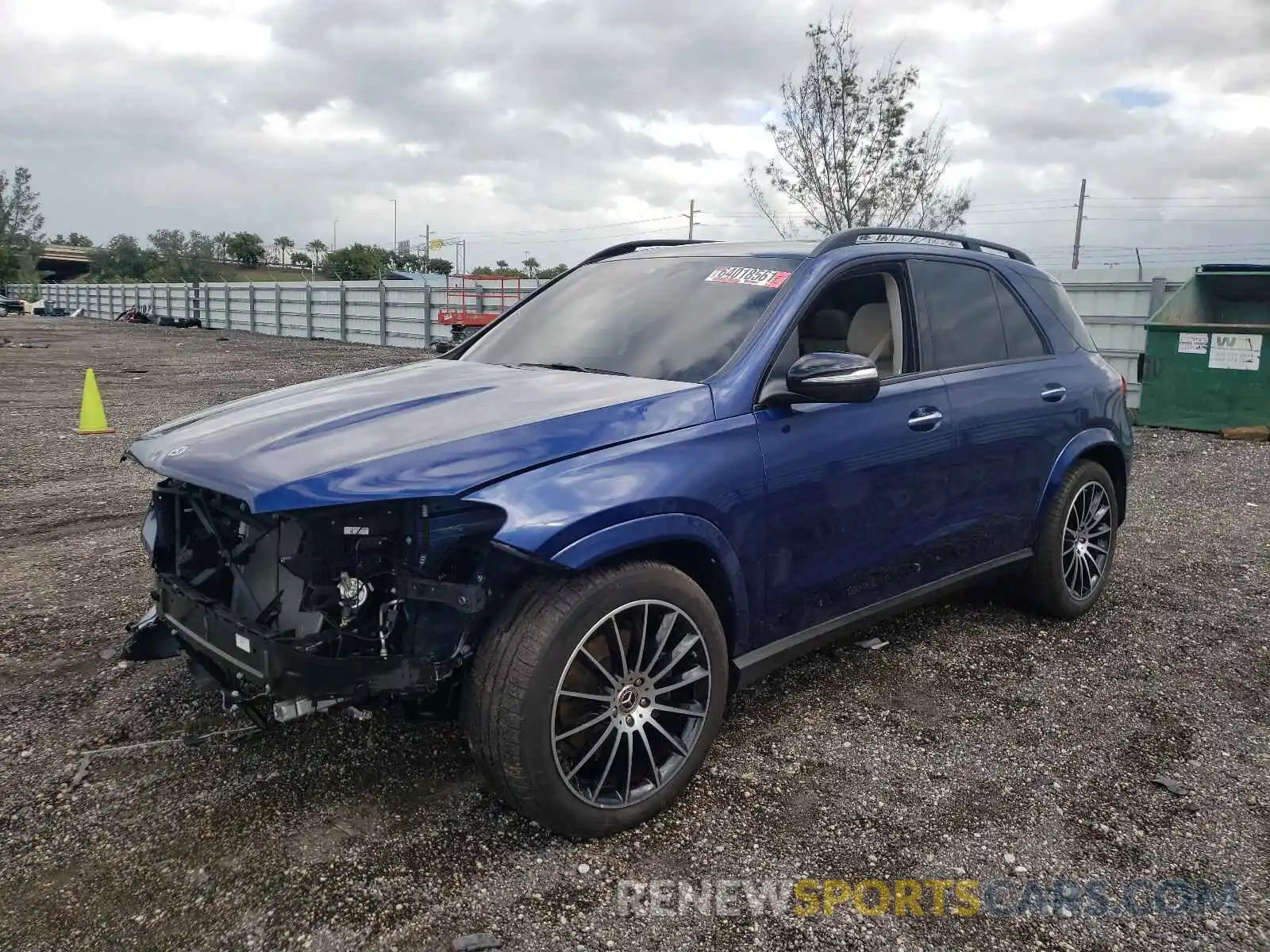 2 Photograph of a damaged car 4JGFB4KB6LA198068 MERCEDES-BENZ GLE-CLASS 2020