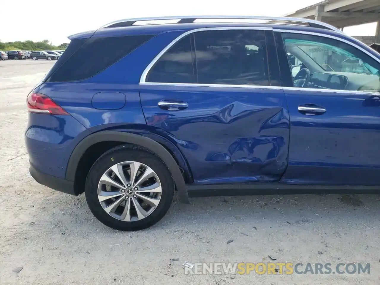 9 Photograph of a damaged car 4JGFB4KB6LA212860 MERCEDES-BENZ GLE-CLASS 2020