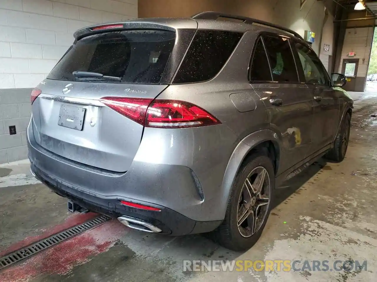 4 Photograph of a damaged car 4JGFB4KB7LA008617 MERCEDES-BENZ GLE-CLASS 2020