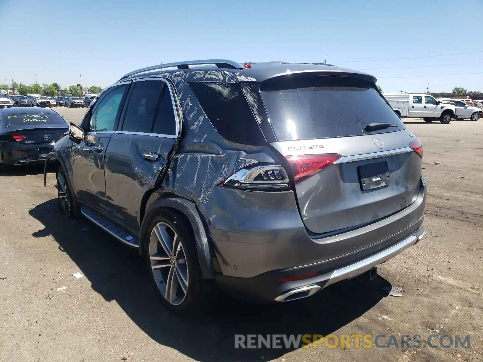 3 Photograph of a damaged car 4JGFB4KB8LA031355 MERCEDES-BENZ GLE-CLASS 2020