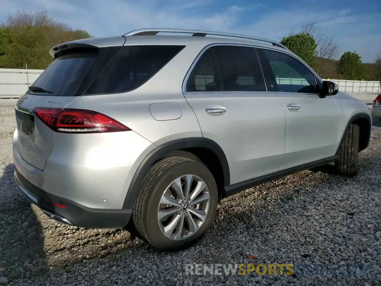 3 Photograph of a damaged car 4JGFB4KB8LA035826 MERCEDES-BENZ GLE-CLASS 2020