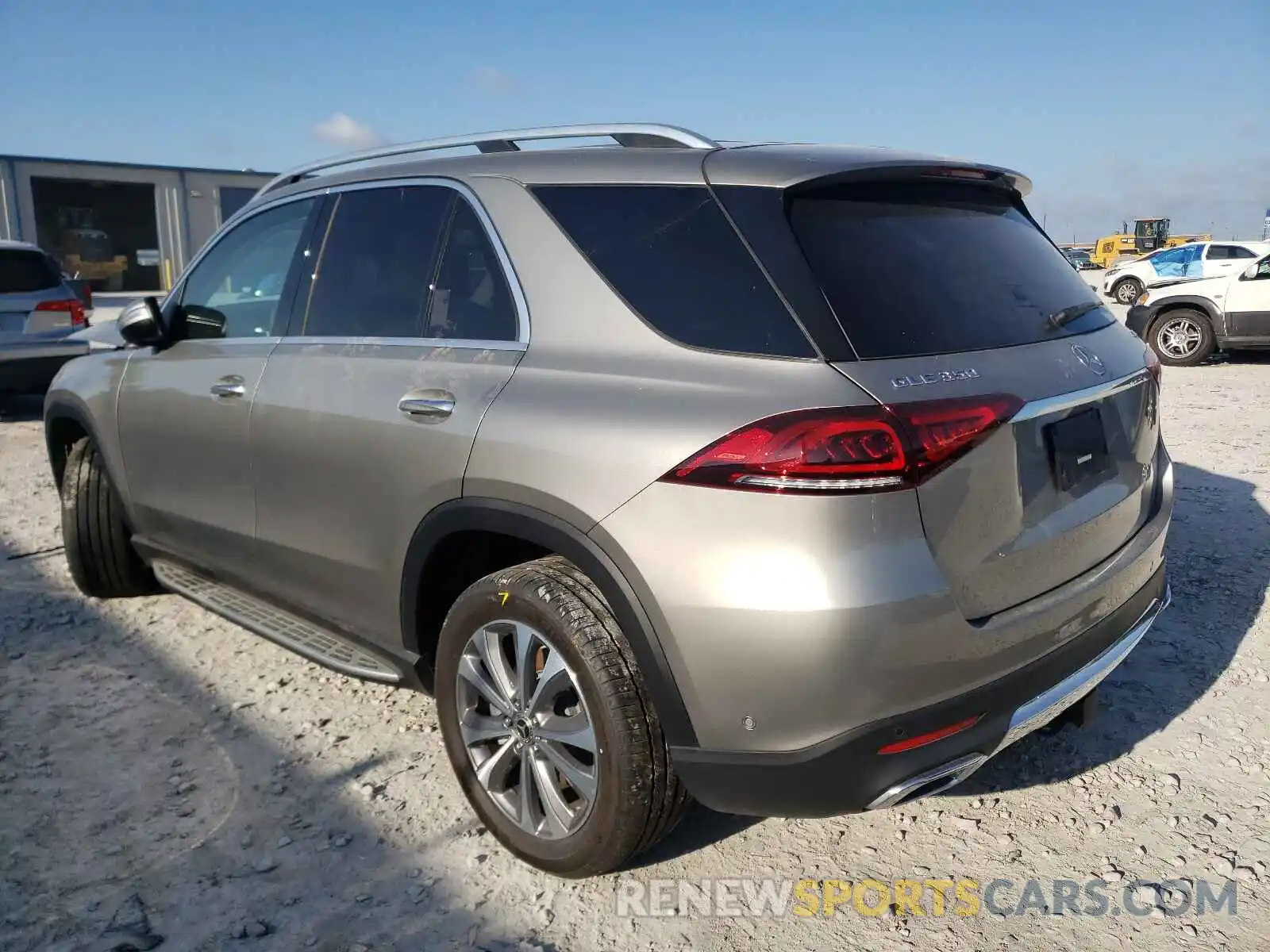 3 Photograph of a damaged car 4JGFB4KB8LA053663 MERCEDES-BENZ GLE-CLASS 2020