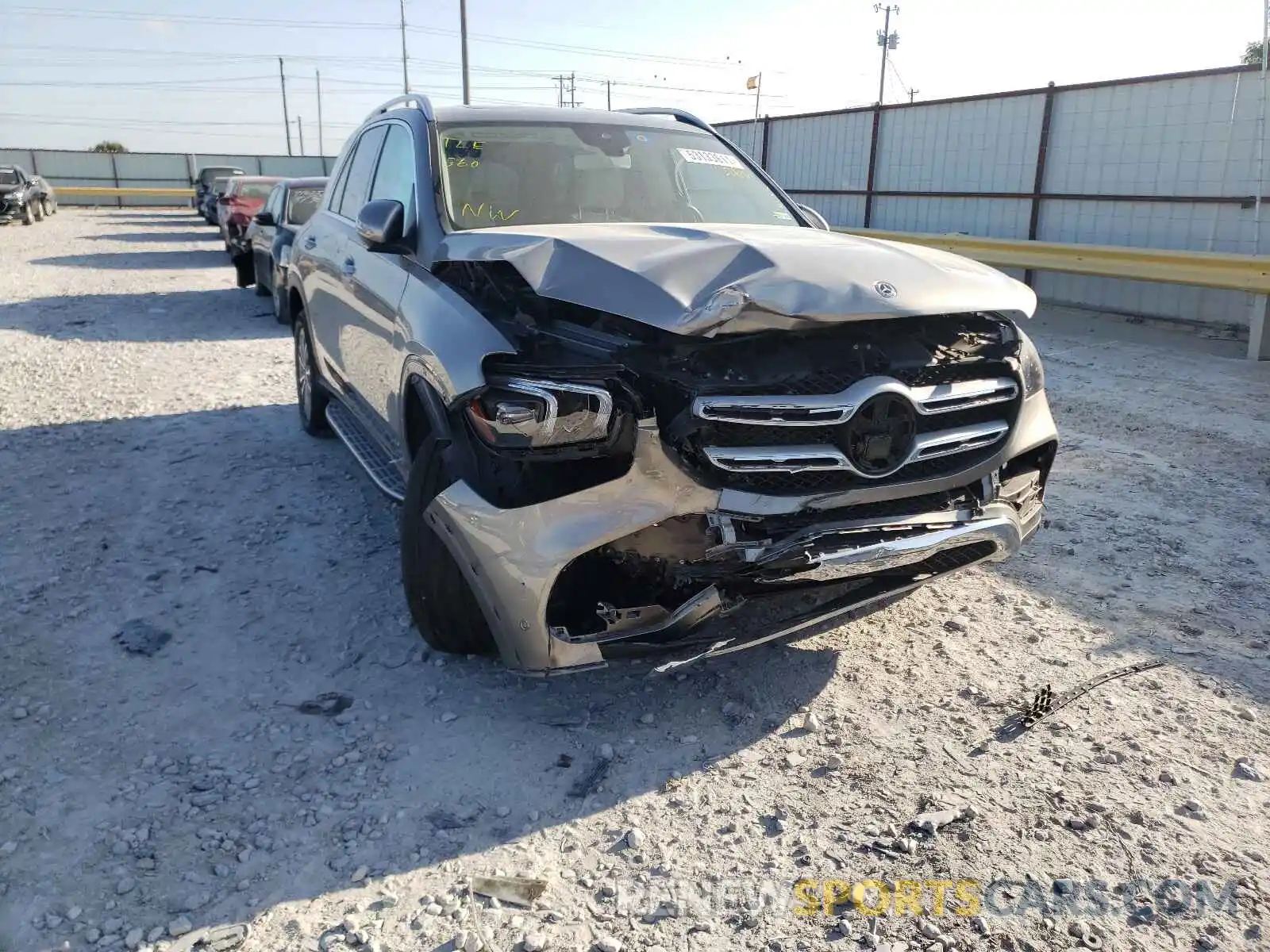 9 Photograph of a damaged car 4JGFB4KB8LA053663 MERCEDES-BENZ GLE-CLASS 2020