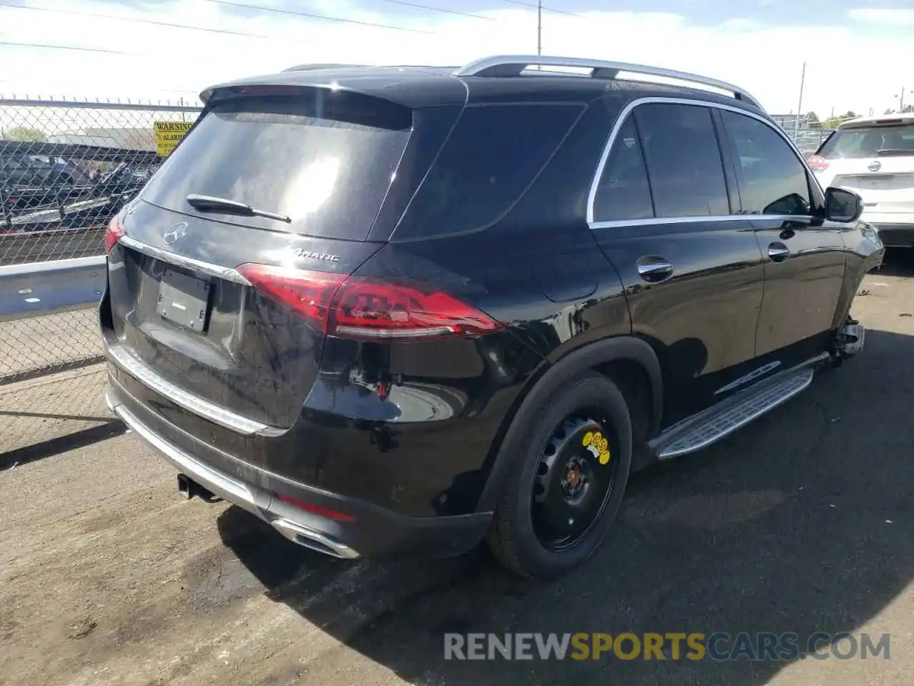 4 Photograph of a damaged car 4JGFB4KB8LA063660 MERCEDES-BENZ GLE-CLASS 2020