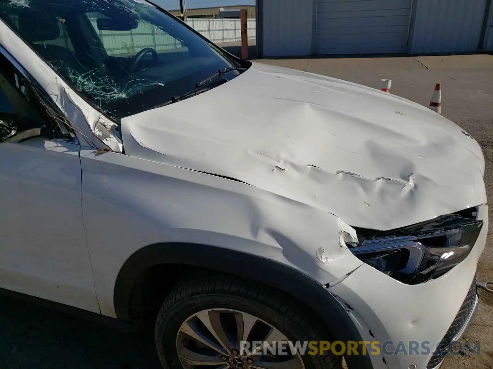 9 Photograph of a damaged car 4JGFB4KB8LA171647 MERCEDES-BENZ GLE-CLASS 2020