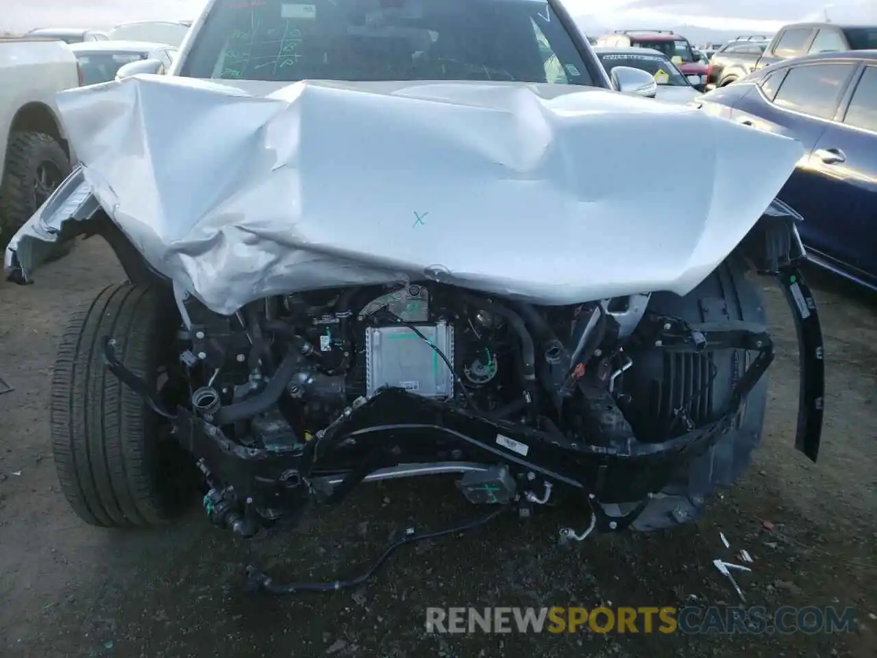 9 Photograph of a damaged car 4JGFB4KB8LA288936 MERCEDES-BENZ GLE-CLASS 2020