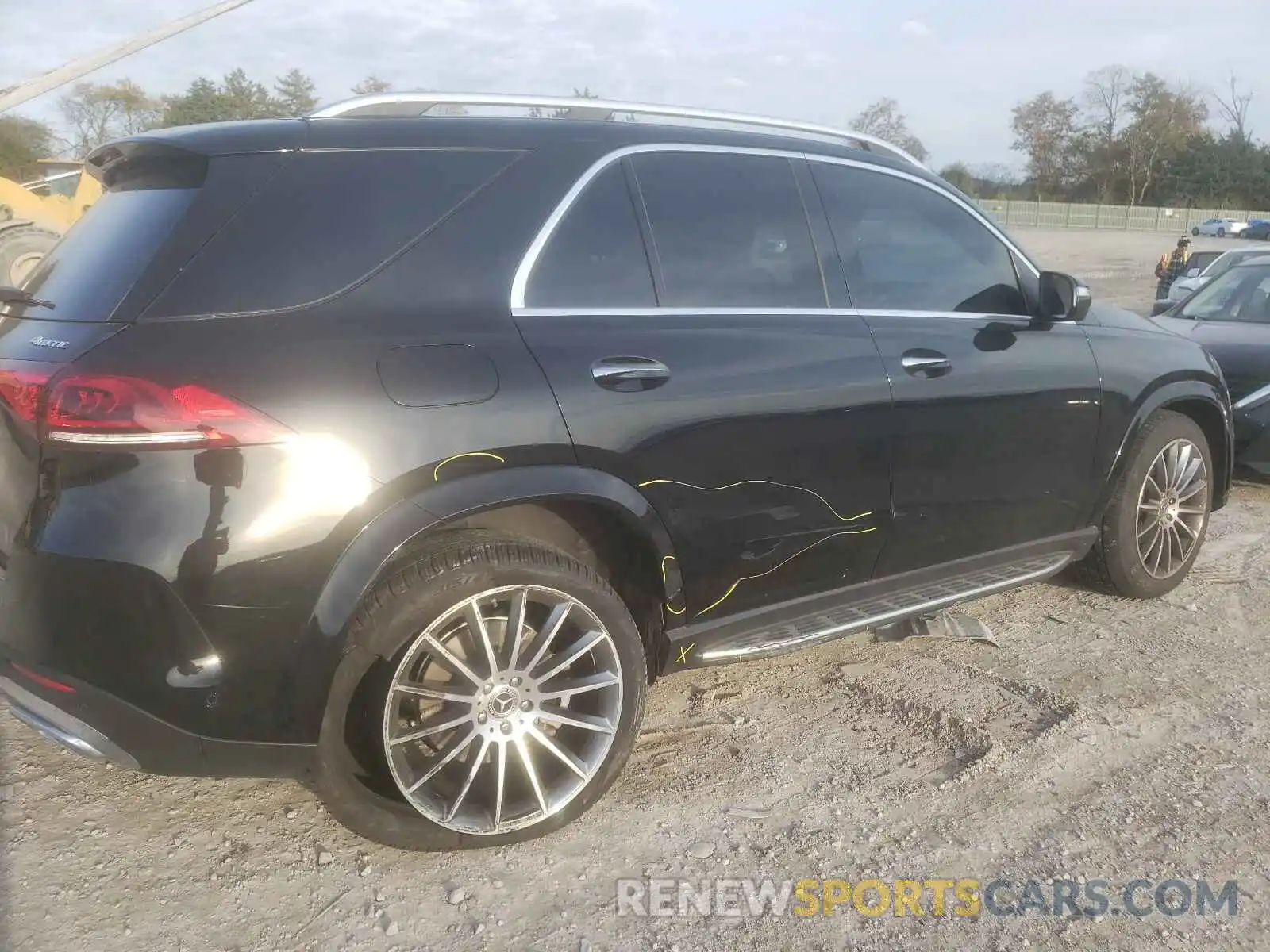 4 Photograph of a damaged car 4JGFB4KB9LA028173 MERCEDES-BENZ GLE-CLASS 2020