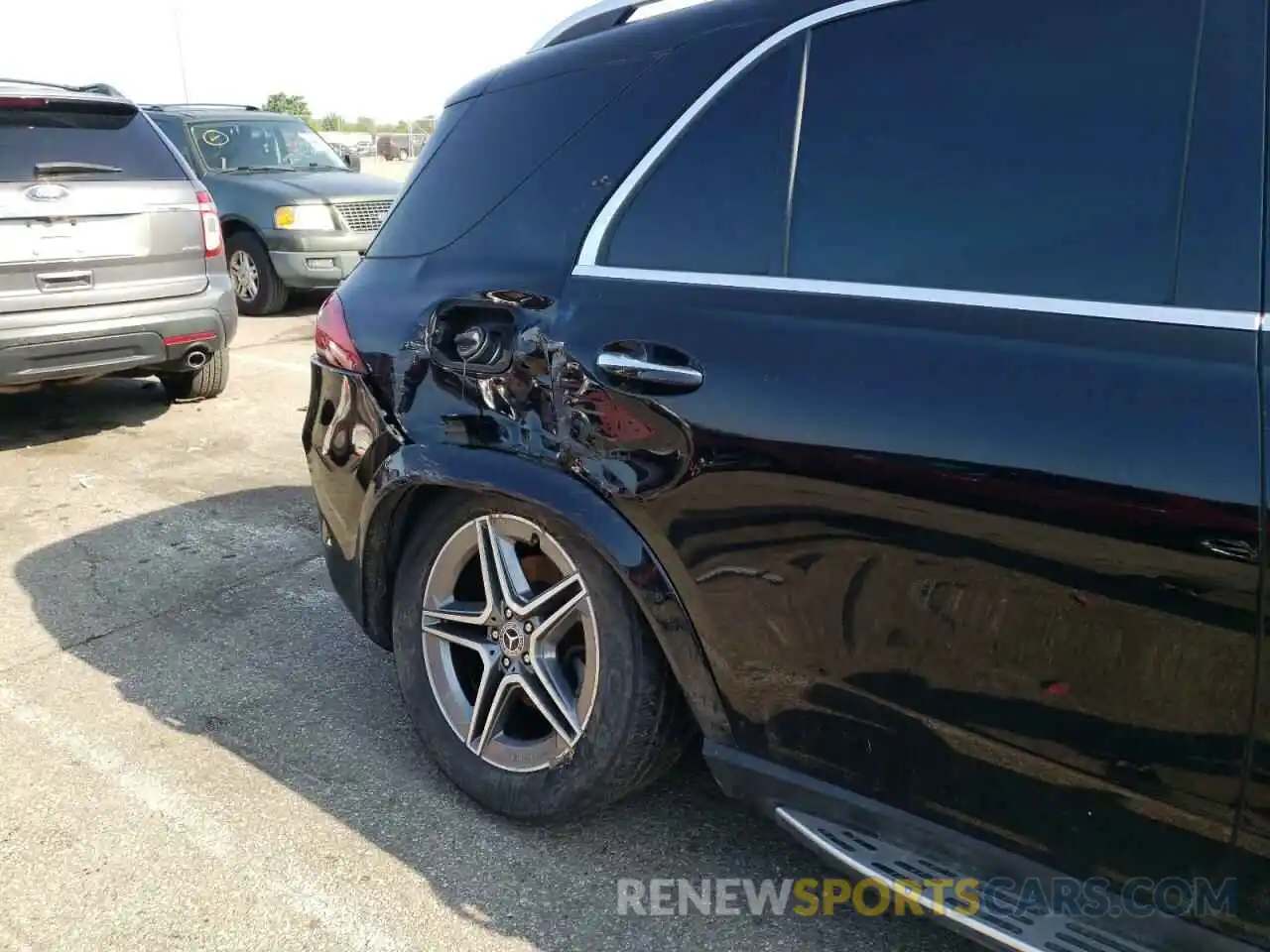 9 Photograph of a damaged car 4JGFB4KB9LA083917 MERCEDES-BENZ GLE-CLASS 2020