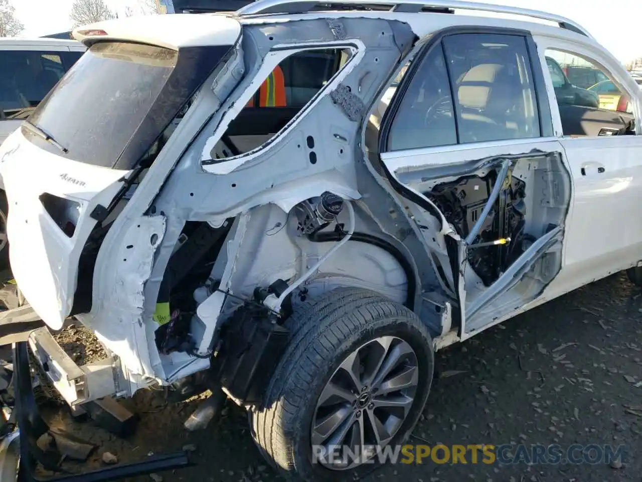 9 Photograph of a damaged car 4JGFB4KB9LA271837 MERCEDES-BENZ GLE-CLASS 2020