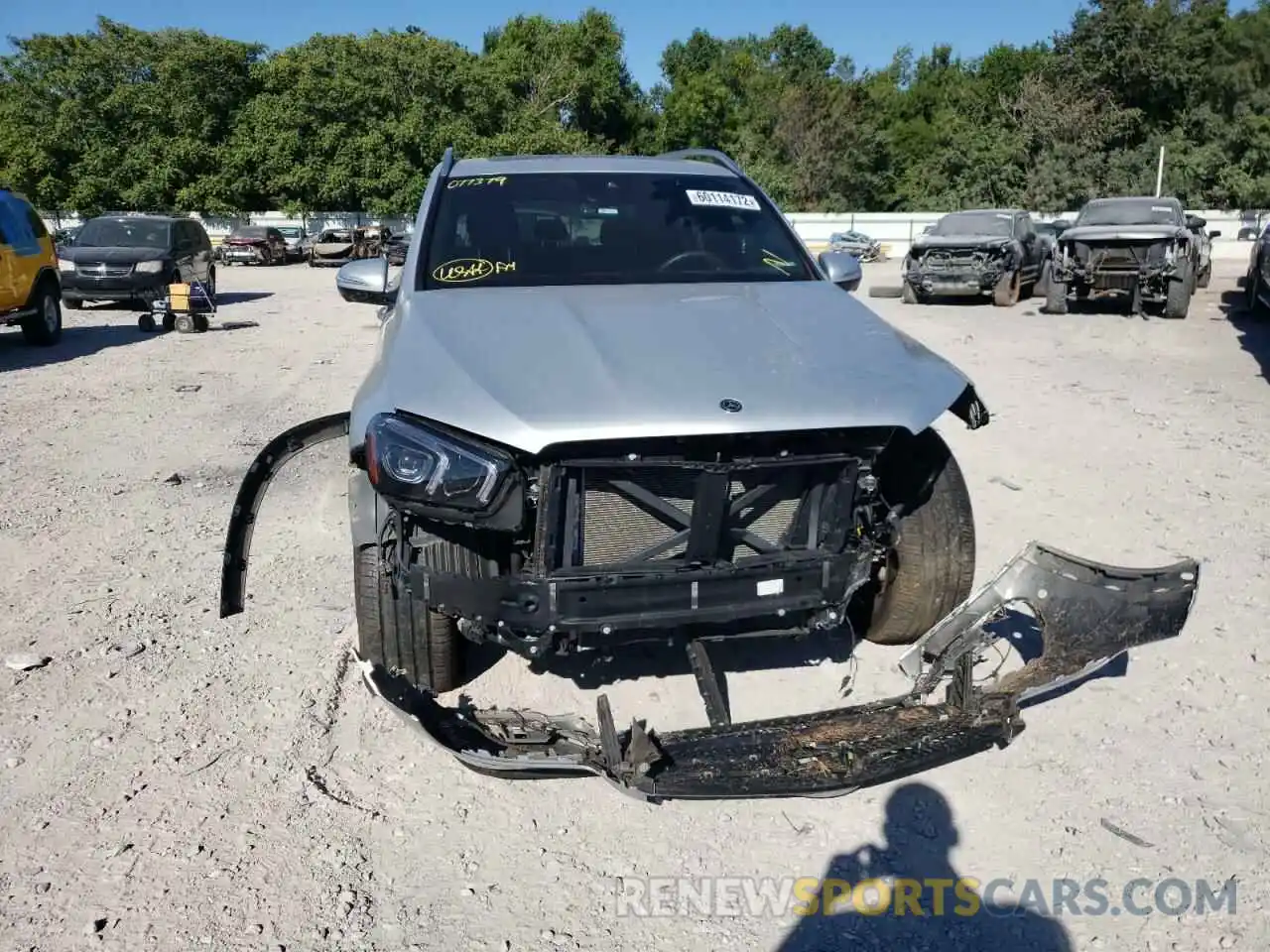 9 Photograph of a damaged car 4JGFB4KBXLA077379 MERCEDES-BENZ GLE-CLASS 2020