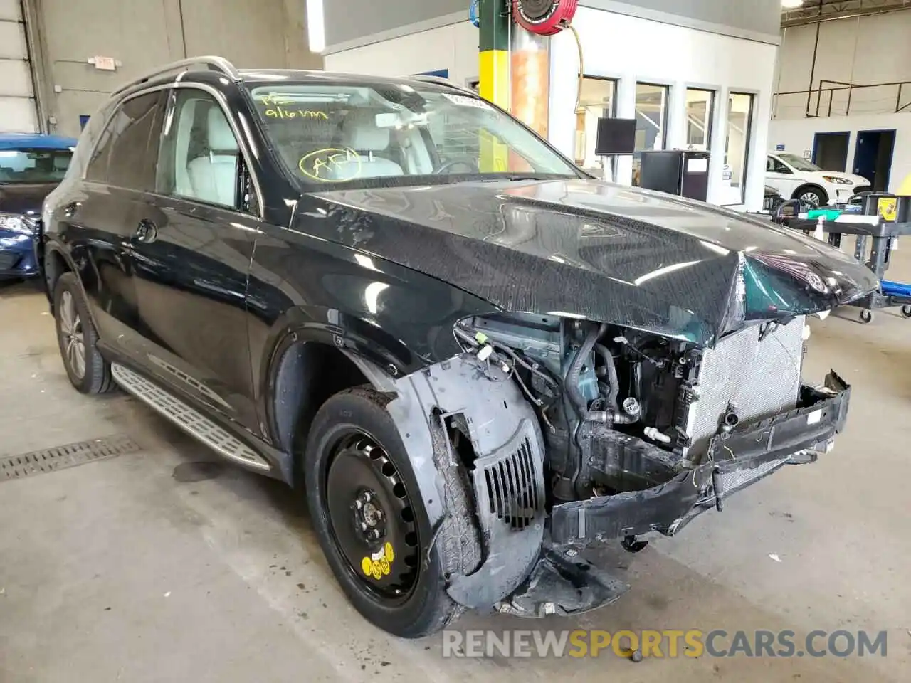 1 Photograph of a damaged car 4JGFB4KBXLA133806 MERCEDES-BENZ GLE-CLASS 2020