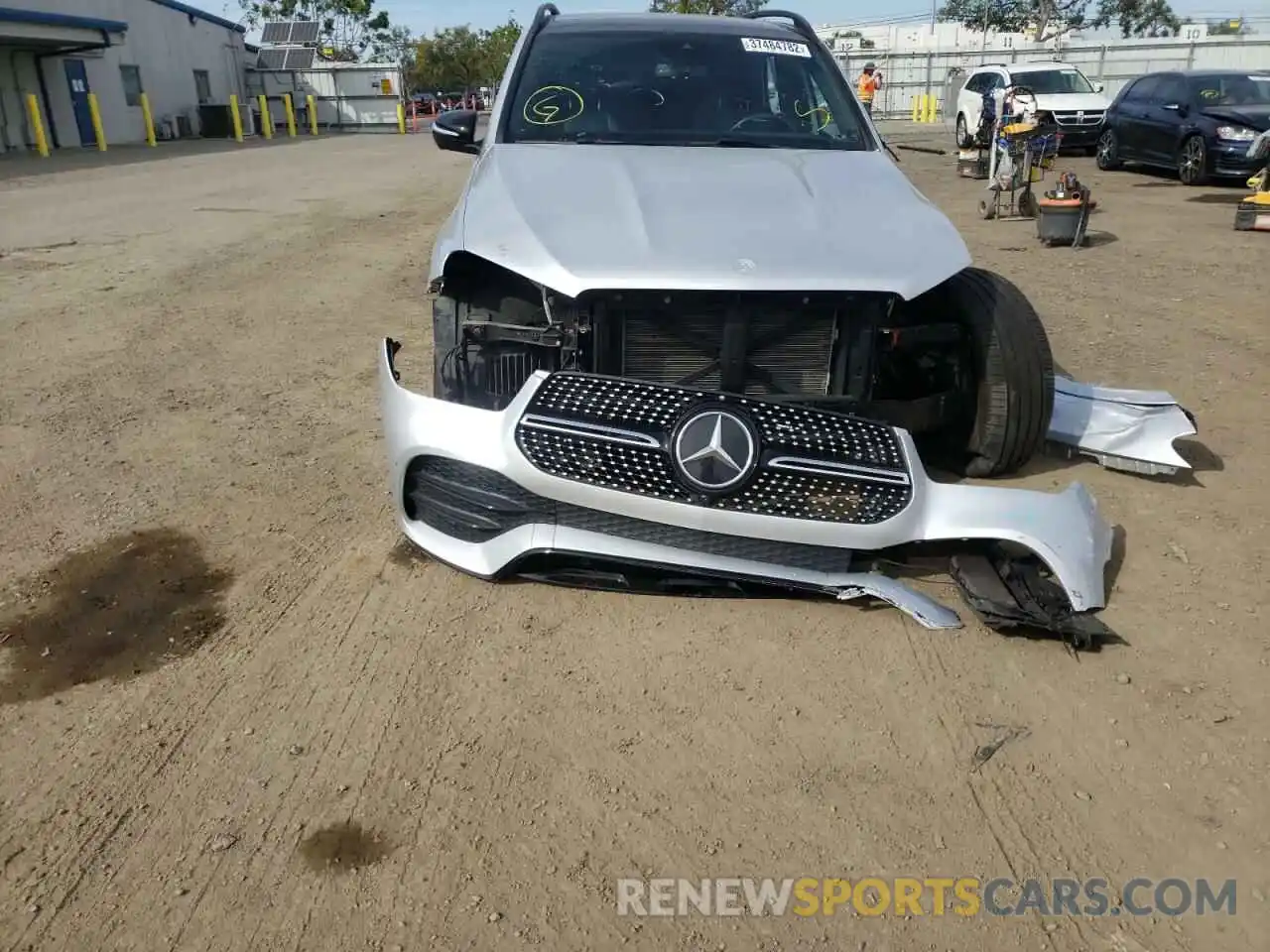 9 Photograph of a damaged car 4JGFB4KBXLA218046 MERCEDES-BENZ GLE-CLASS 2020