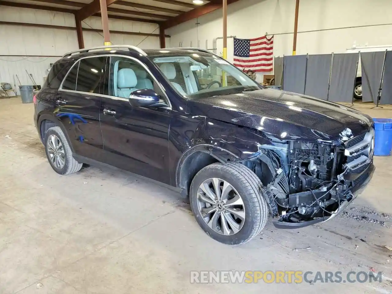 4 Photograph of a damaged car 4JGFB4KE1LA196769 MERCEDES-BENZ GLE-CLASS 2020