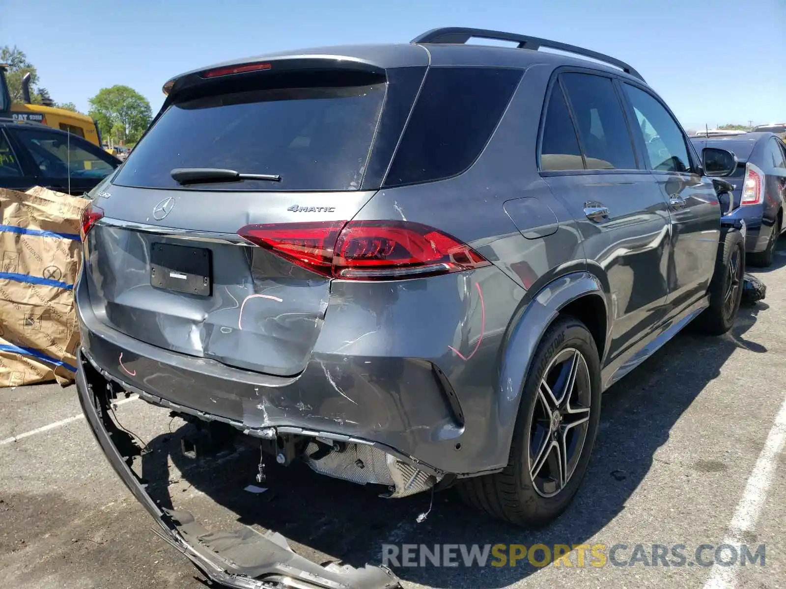 4 Photograph of a damaged car 4JGFB4KE2LA075331 MERCEDES-BENZ GLE-CLASS 2020