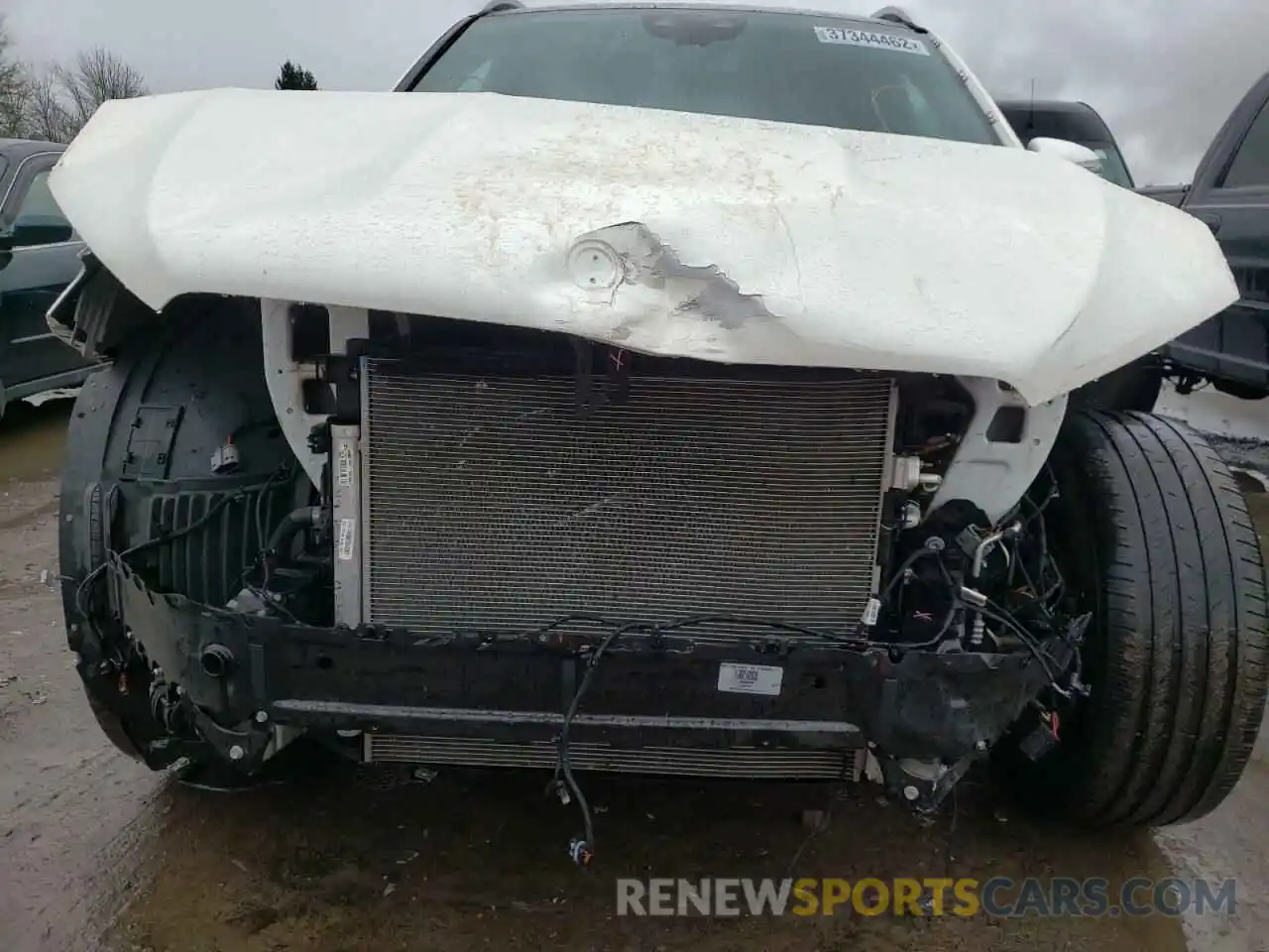 9 Photograph of a damaged car 4JGFB4KE3LA200255 MERCEDES-BENZ GLE-CLASS 2020