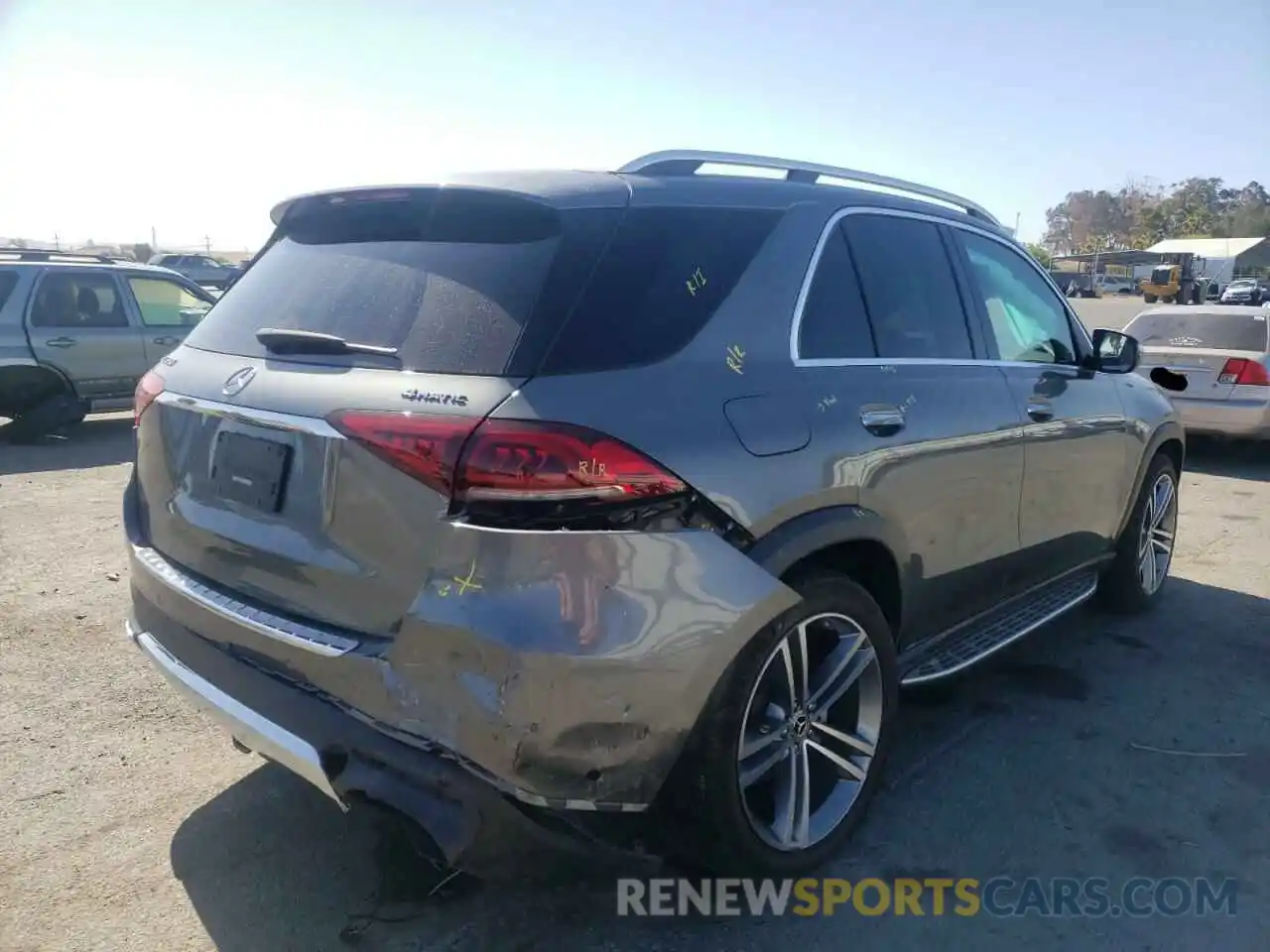 4 Photograph of a damaged car 4JGFB4KE5LA086288 MERCEDES-BENZ GLE-CLASS 2020