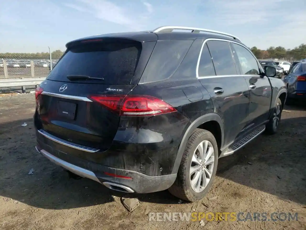 4 Photograph of a damaged car 4JGFB4KE8LA068318 MERCEDES-BENZ GLE-CLASS 2020