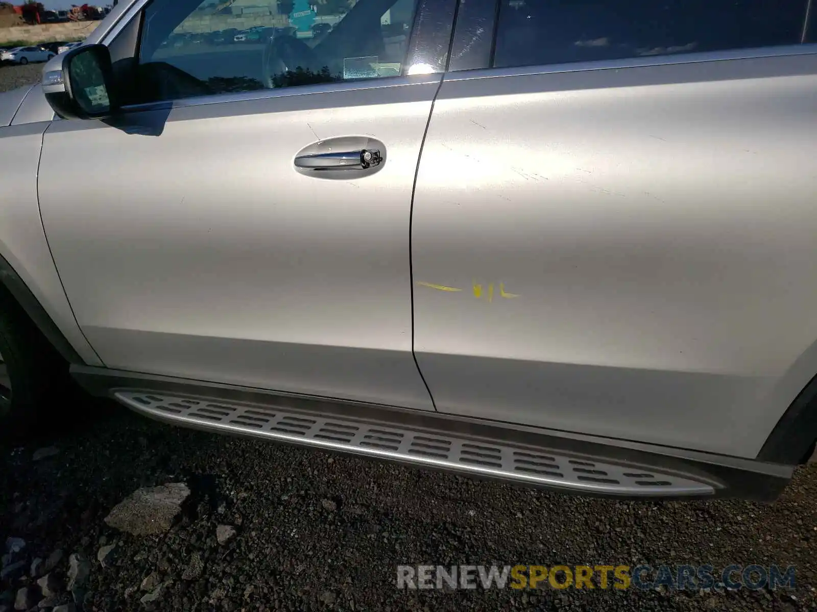 9 Photograph of a damaged car 4JGFB4KE9LA090733 MERCEDES-BENZ GLE-CLASS 2020