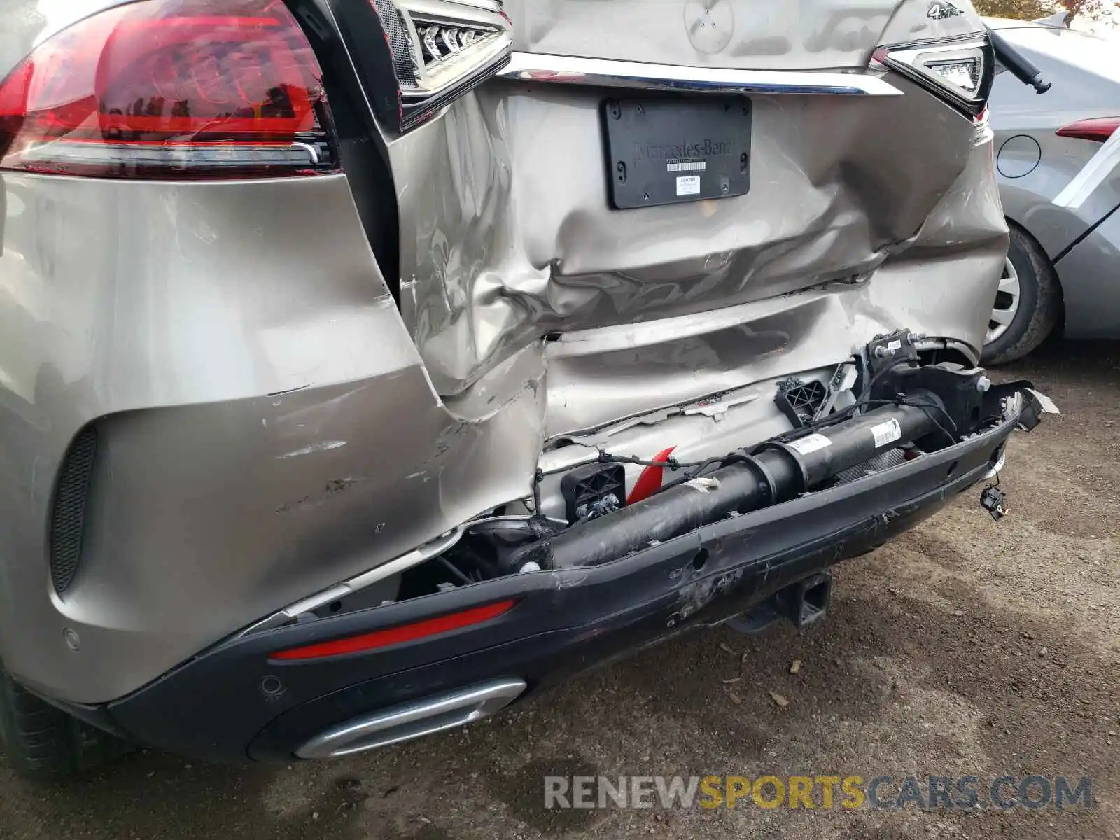 9 Photograph of a damaged car 4JGFB5KB1LA250485 MERCEDES-BENZ GLE-CLASS 2020