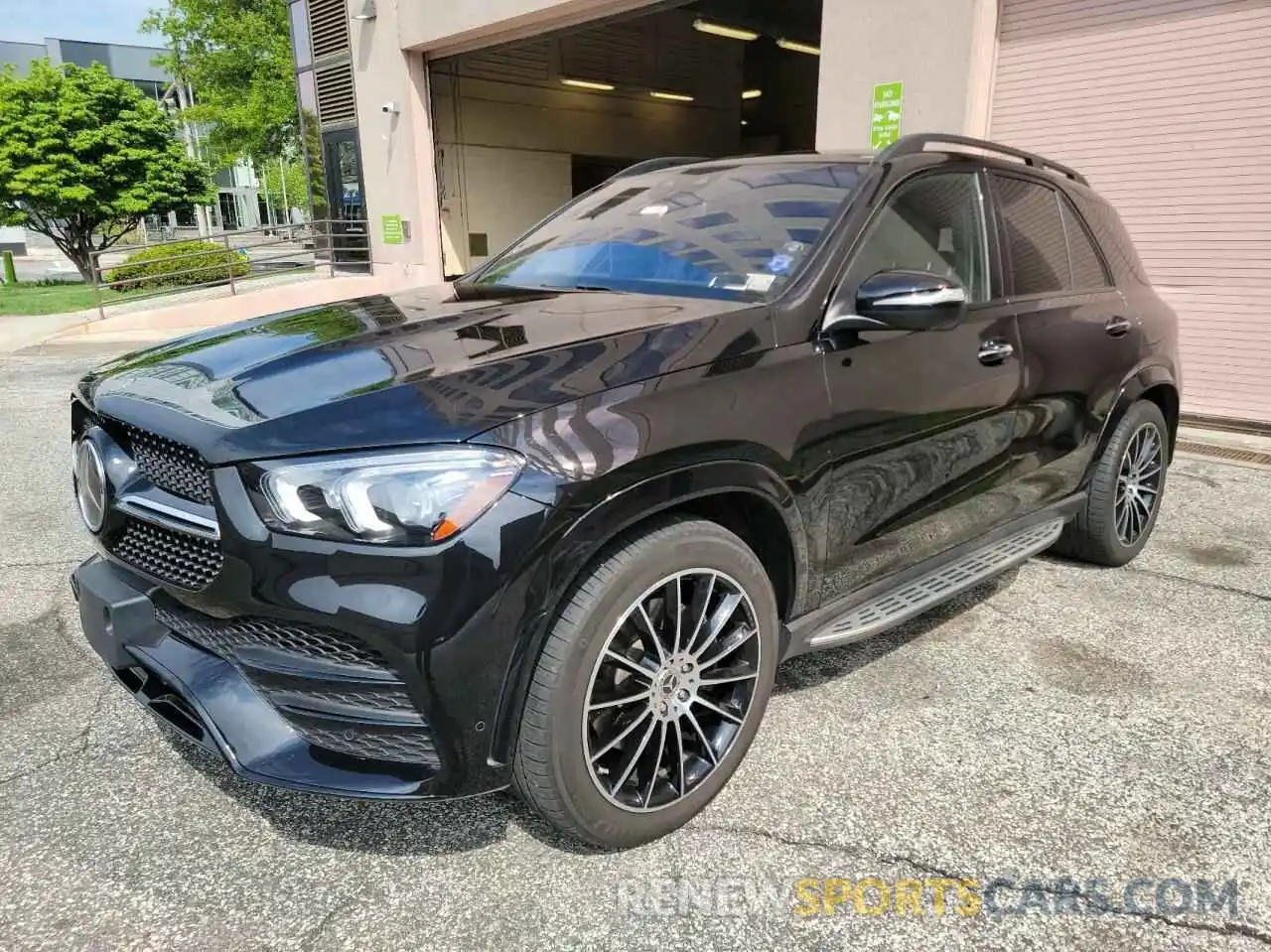 2 Photograph of a damaged car 4JGFB5KB4LA057666 MERCEDES-BENZ GLE-CLASS 2020