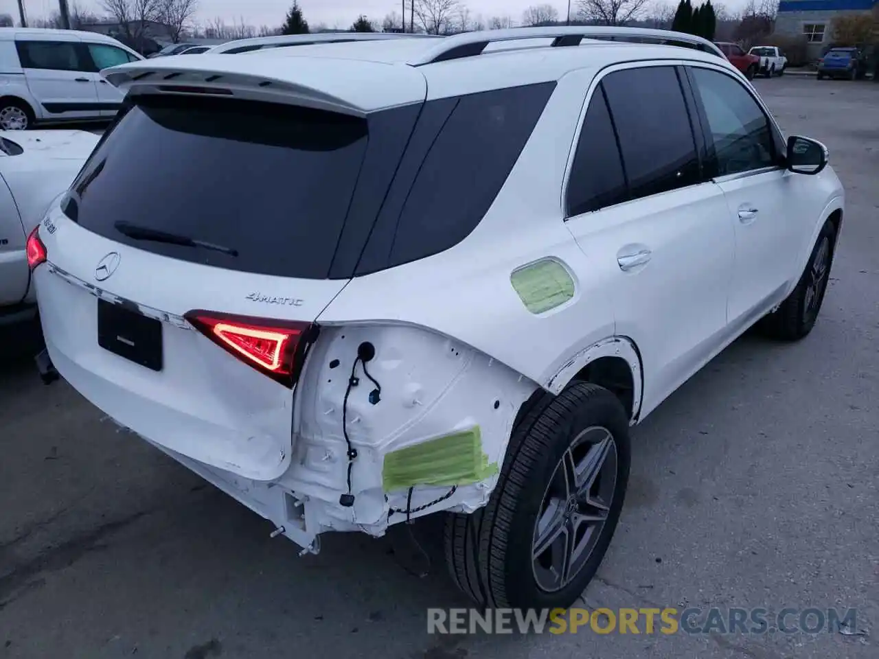 4 Photograph of a damaged car 4JGFB5KB4LA298143 MERCEDES-BENZ GLE-CLASS 2020