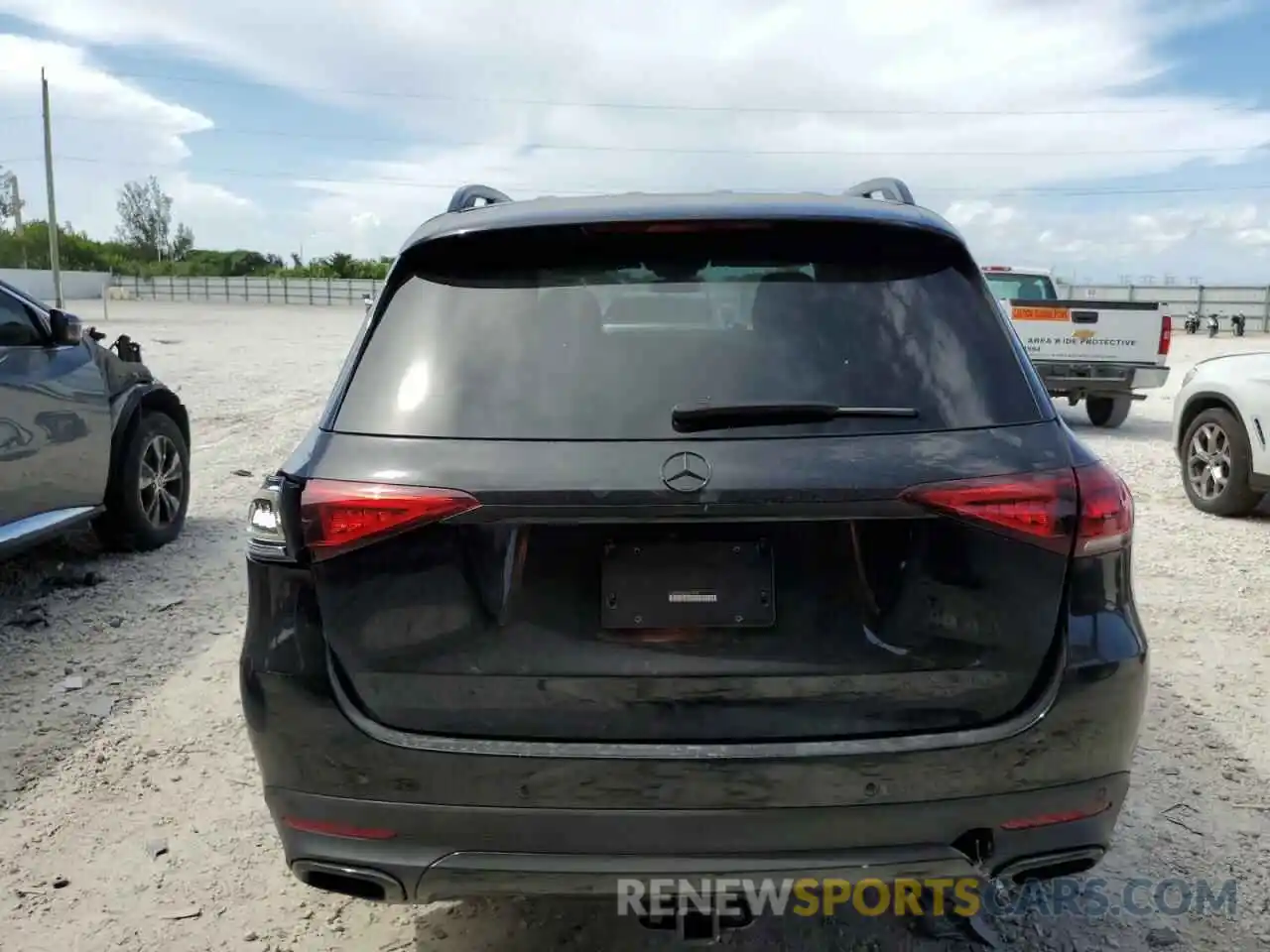 10 Photograph of a damaged car 4JGFB5KB5LA007018 MERCEDES-BENZ GLE-CLASS 2020