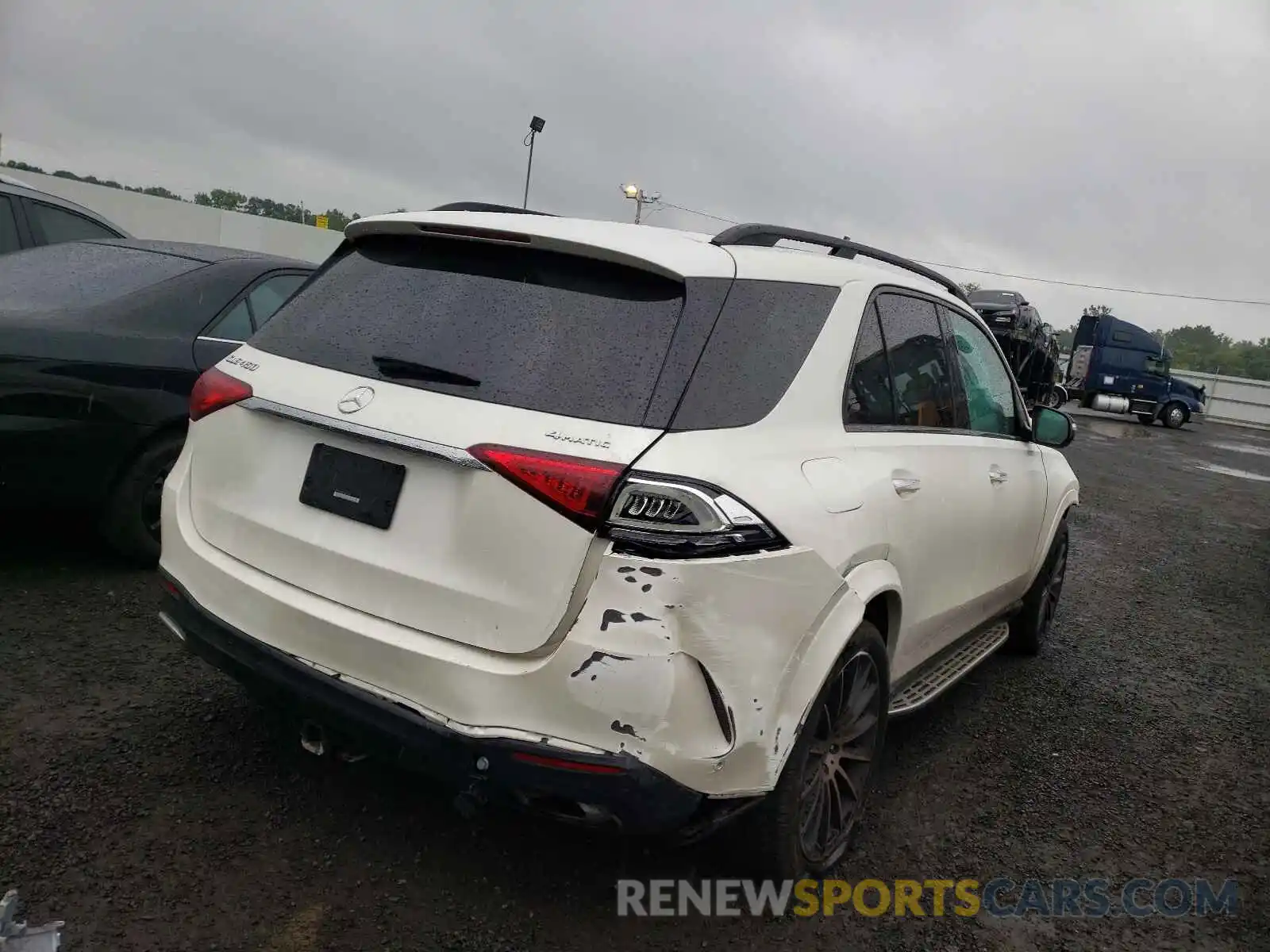 4 Photograph of a damaged car 4JGFB5KB6LA097876 MERCEDES-BENZ GLE-CLASS 2020