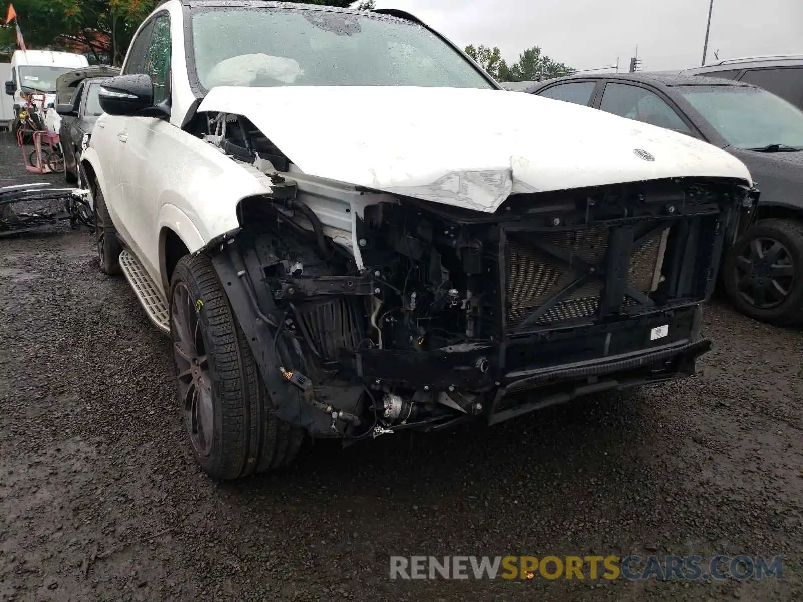 9 Photograph of a damaged car 4JGFB5KB6LA097876 MERCEDES-BENZ GLE-CLASS 2020