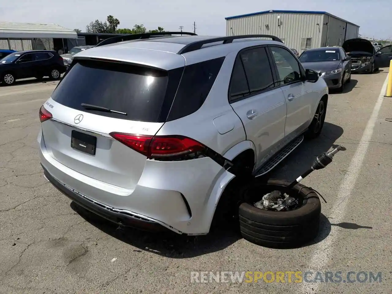 4 Photograph of a damaged car 4JGFB5KB6LA218633 MERCEDES-BENZ GLE-CLASS 2020