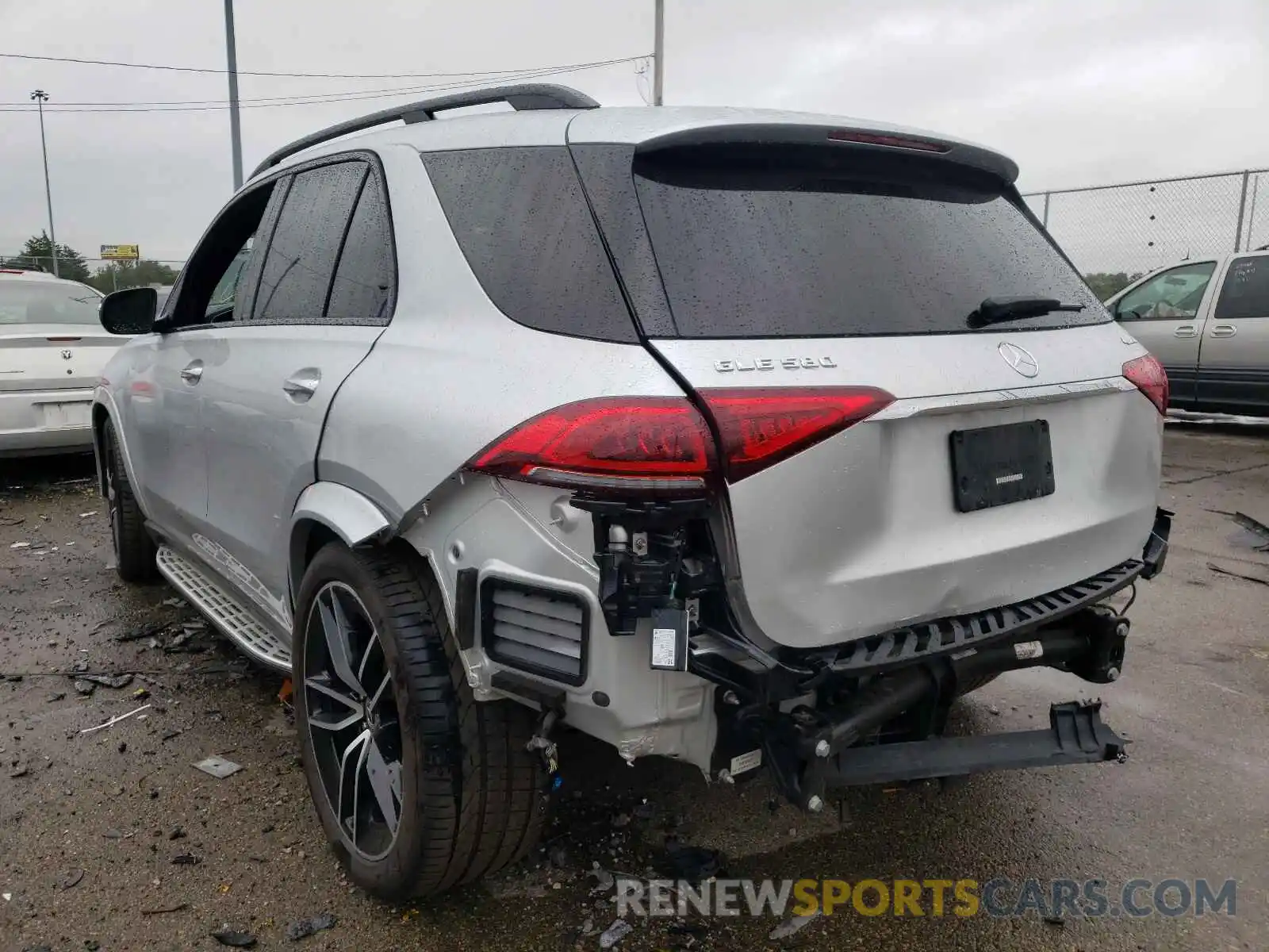 3 Photograph of a damaged car 4JGFB8GE1LA180040 MERCEDES-BENZ GLE-CLASS 2020