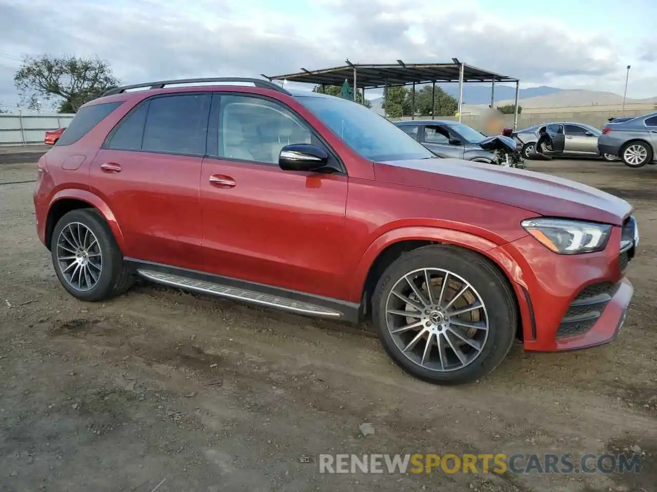 4 Photograph of a damaged car 4JGFB4JB1MA547205 MERCEDES-BENZ GLE-CLASS 2021