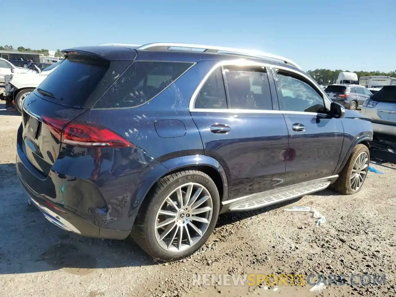 3 Photograph of a damaged car 4JGFB4JB2MA374665 MERCEDES-BENZ GLE-CLASS 2021