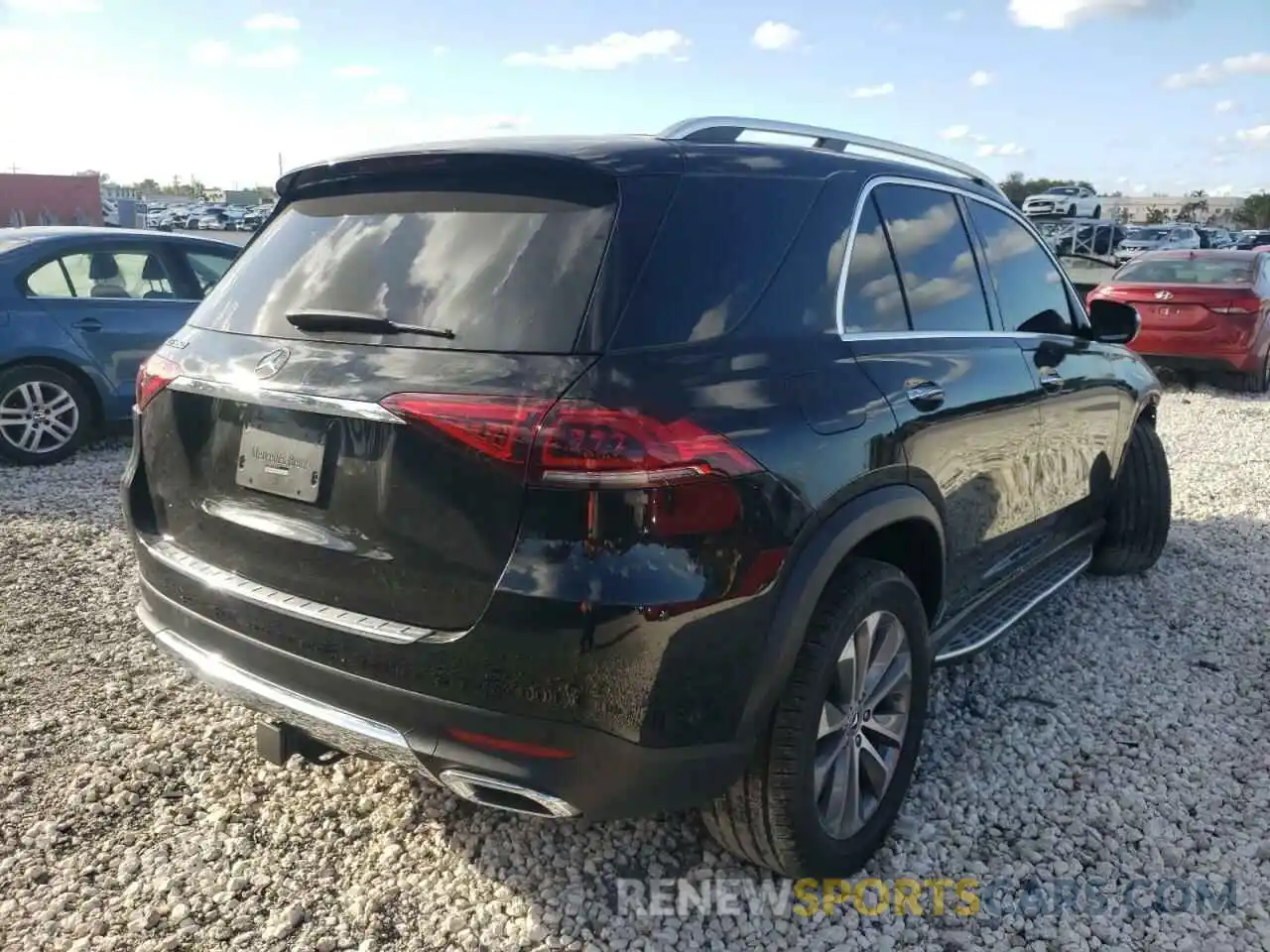 4 Photograph of a damaged car 4JGFB4JB2MA389702 MERCEDES-BENZ GLE-CLASS 2021