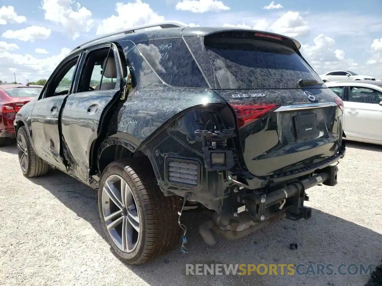 3 Photograph of a damaged car 4JGFB4JB3MA366123 MERCEDES-BENZ GLE-CLASS 2021