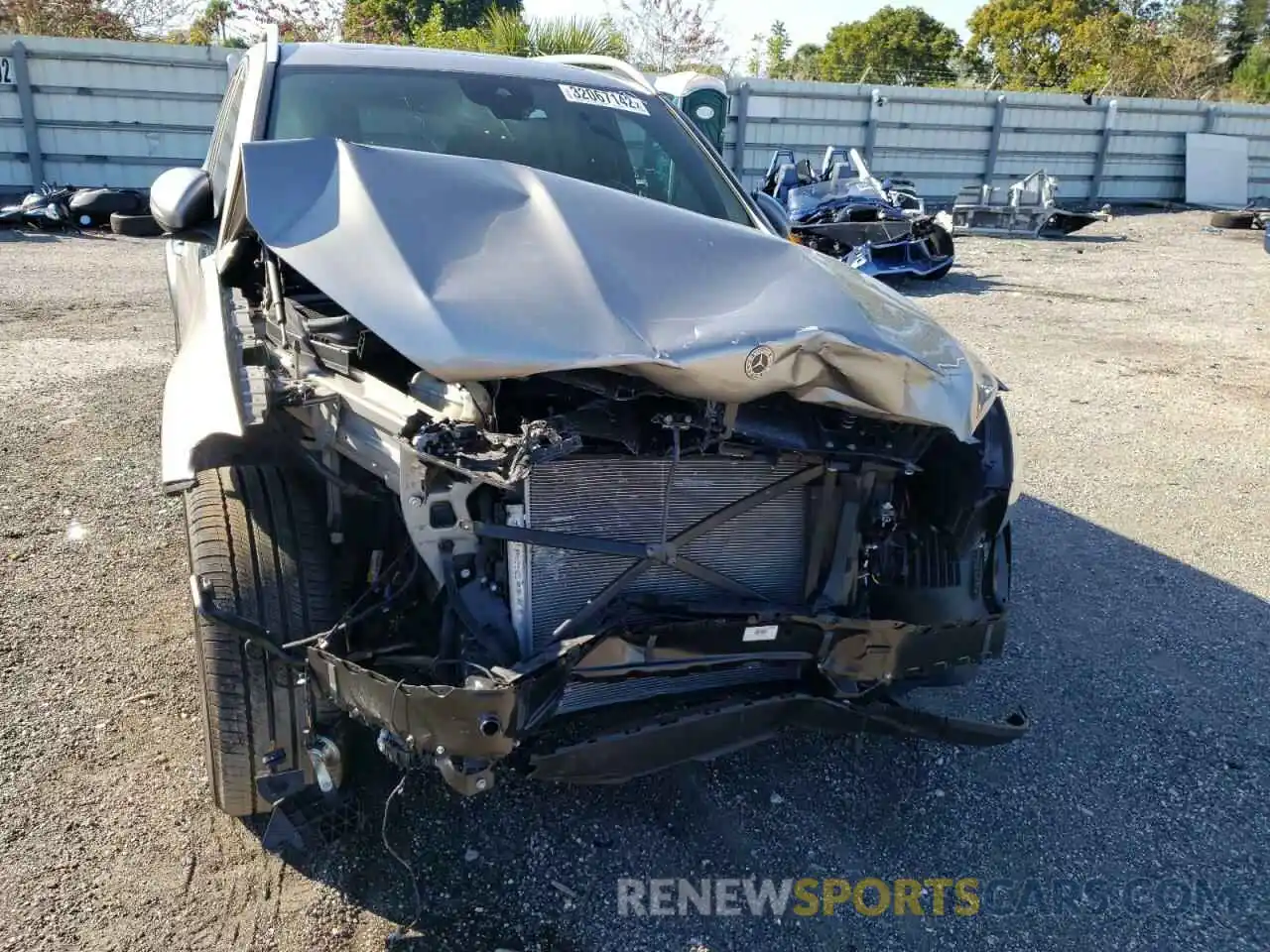 9 Photograph of a damaged car 4JGFB4JB5MA505331 MERCEDES-BENZ GLE-CLASS 2021