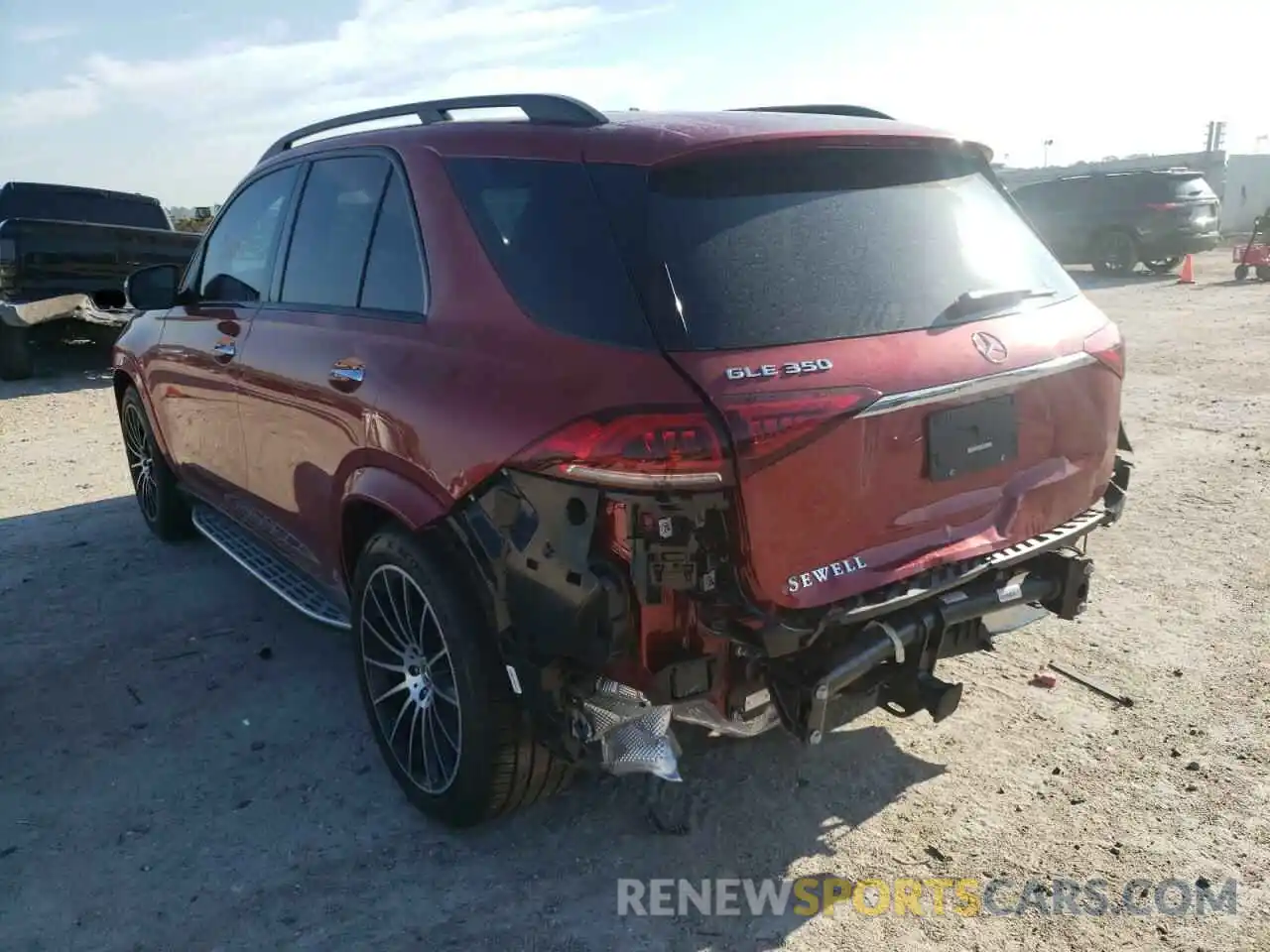 3 Photograph of a damaged car 4JGFB4JB5MA513767 MERCEDES-BENZ GLE-CLASS 2021